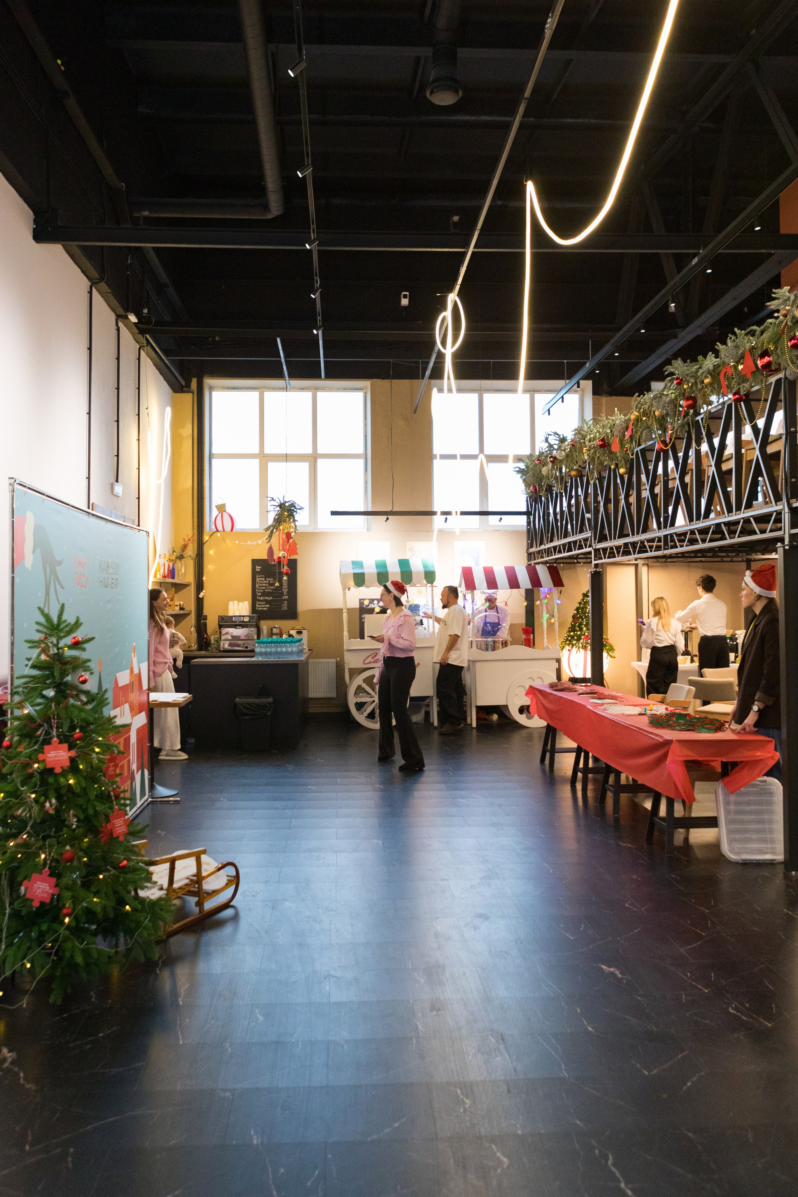 Семейный интерактивный праздник Харди Гарди и KARLSSON HOUS. Детский и контент фотограф Надя Волкова Санкт-Петербург