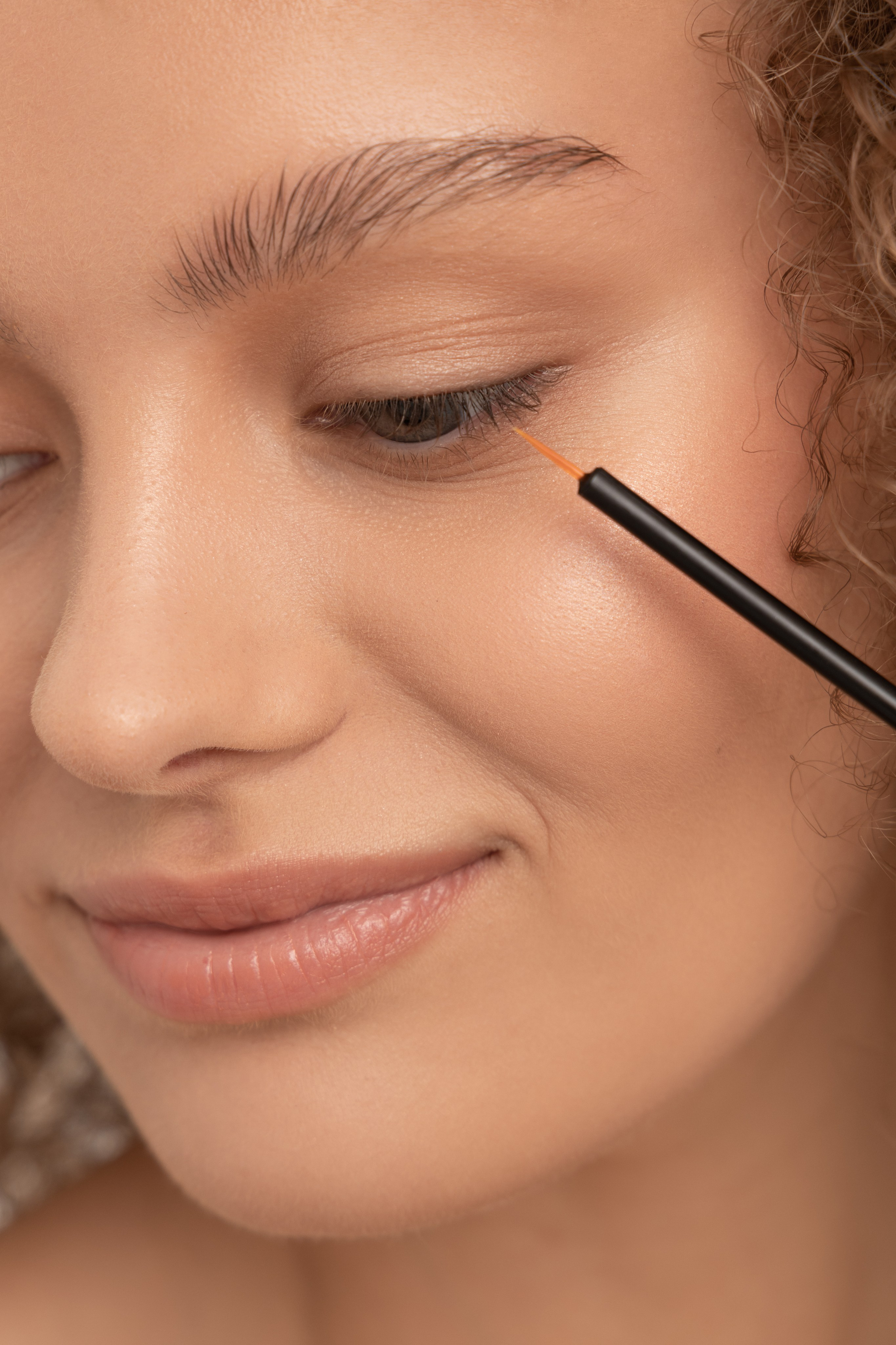 FLOEMA. Фотограф для брендов из Санкт-Петербурга Элина Каспаравичюс