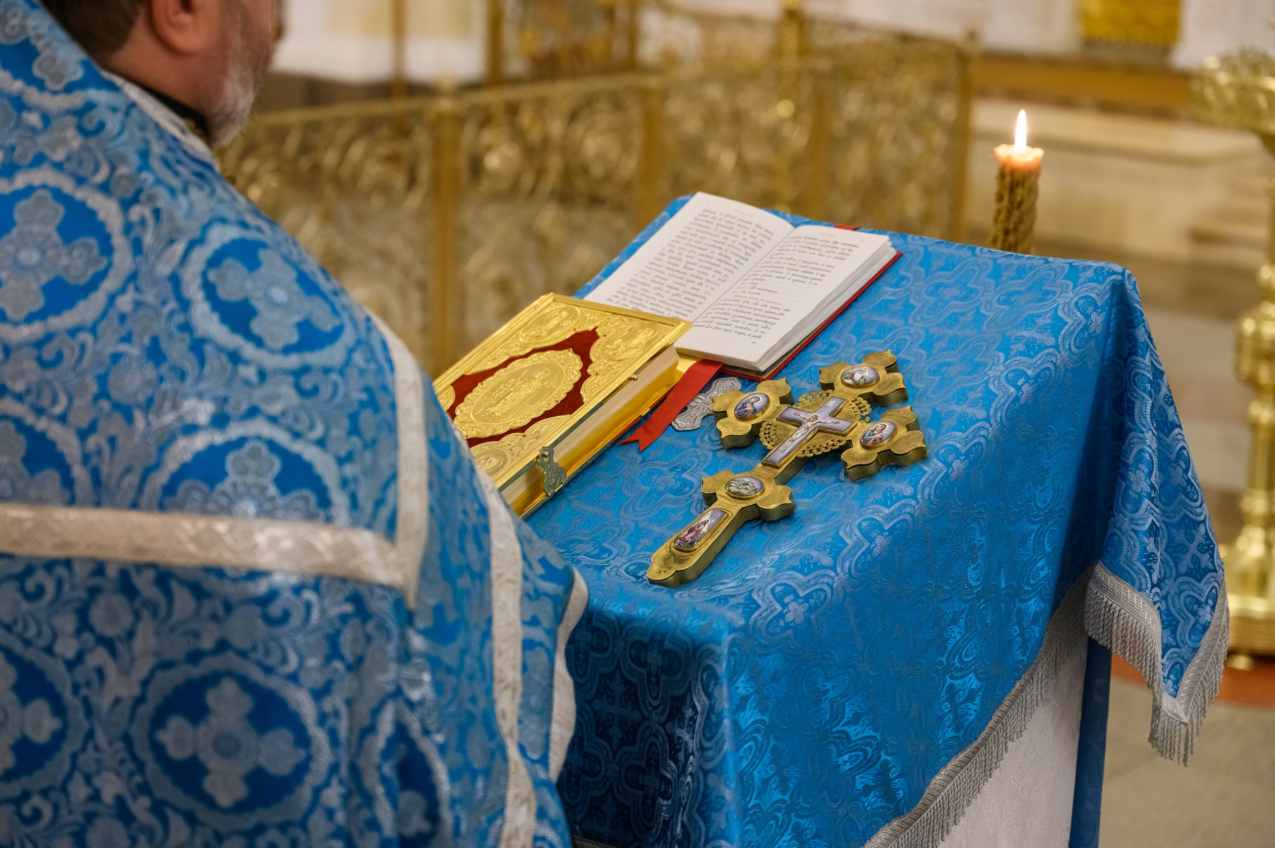 Свадьба Венчание Храм Христа Спасителя. Свадебный фотограф Москва Юрий Кульман