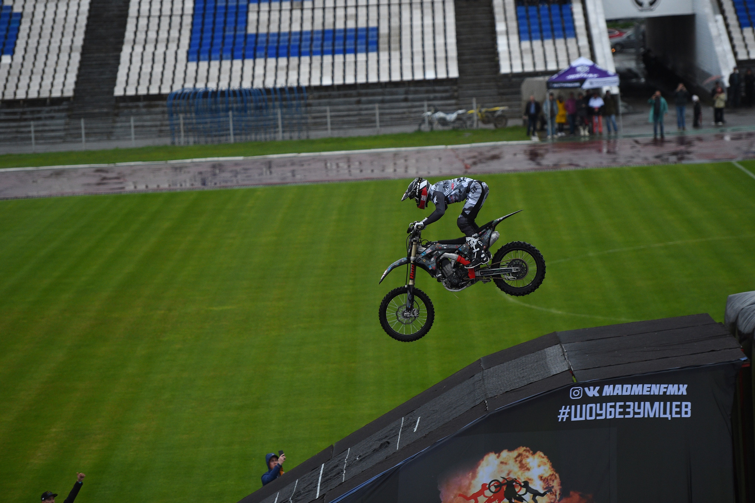 Шоу Безумцев. Ижевск. 2022.05.28. Спортивный репортажный фотограф в Ижевске Сергей Мерзляков