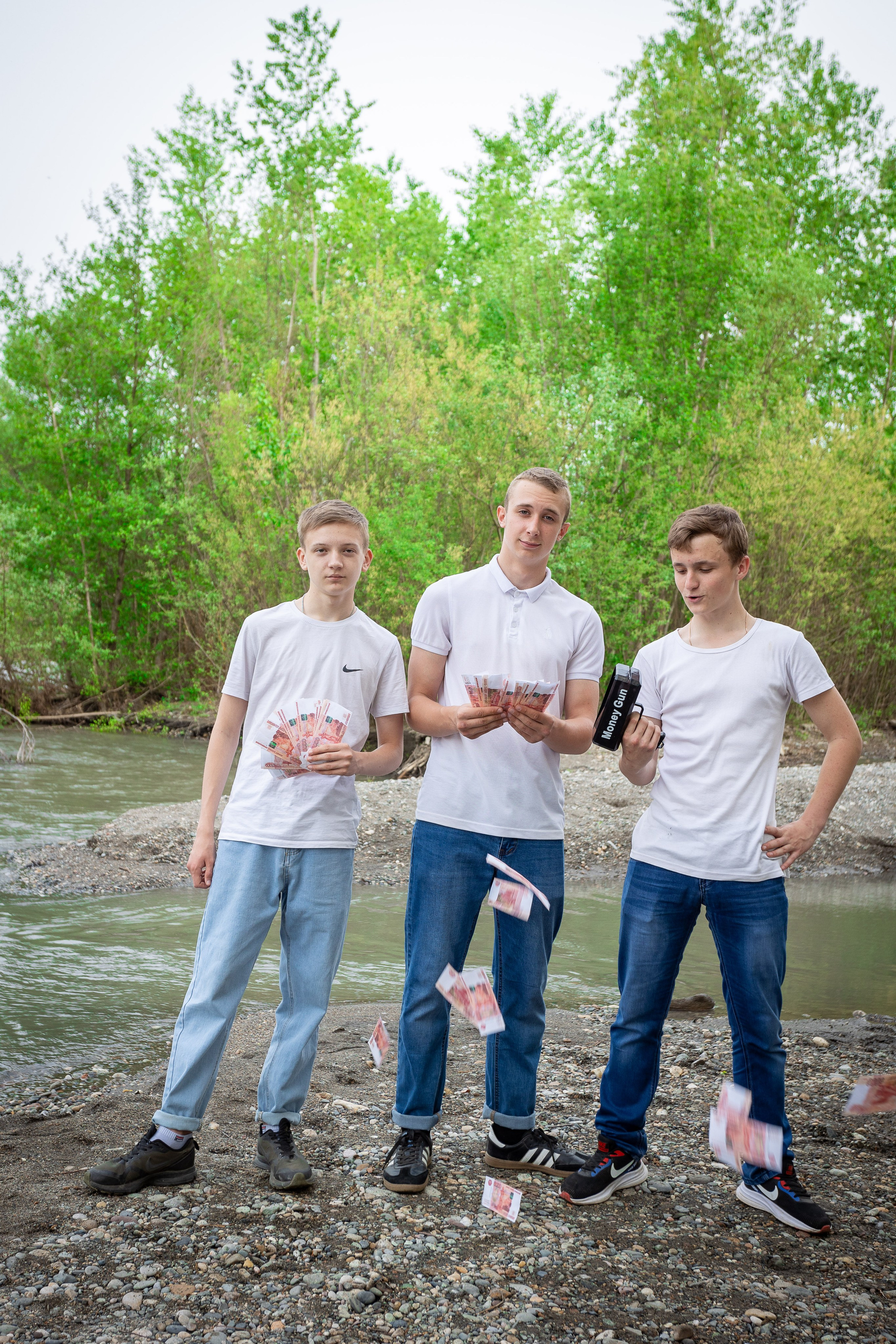 Уличная фотосессия на выпускной альбом. Выпускные альбомы Майкоп, Краснодар Елена Золотарева