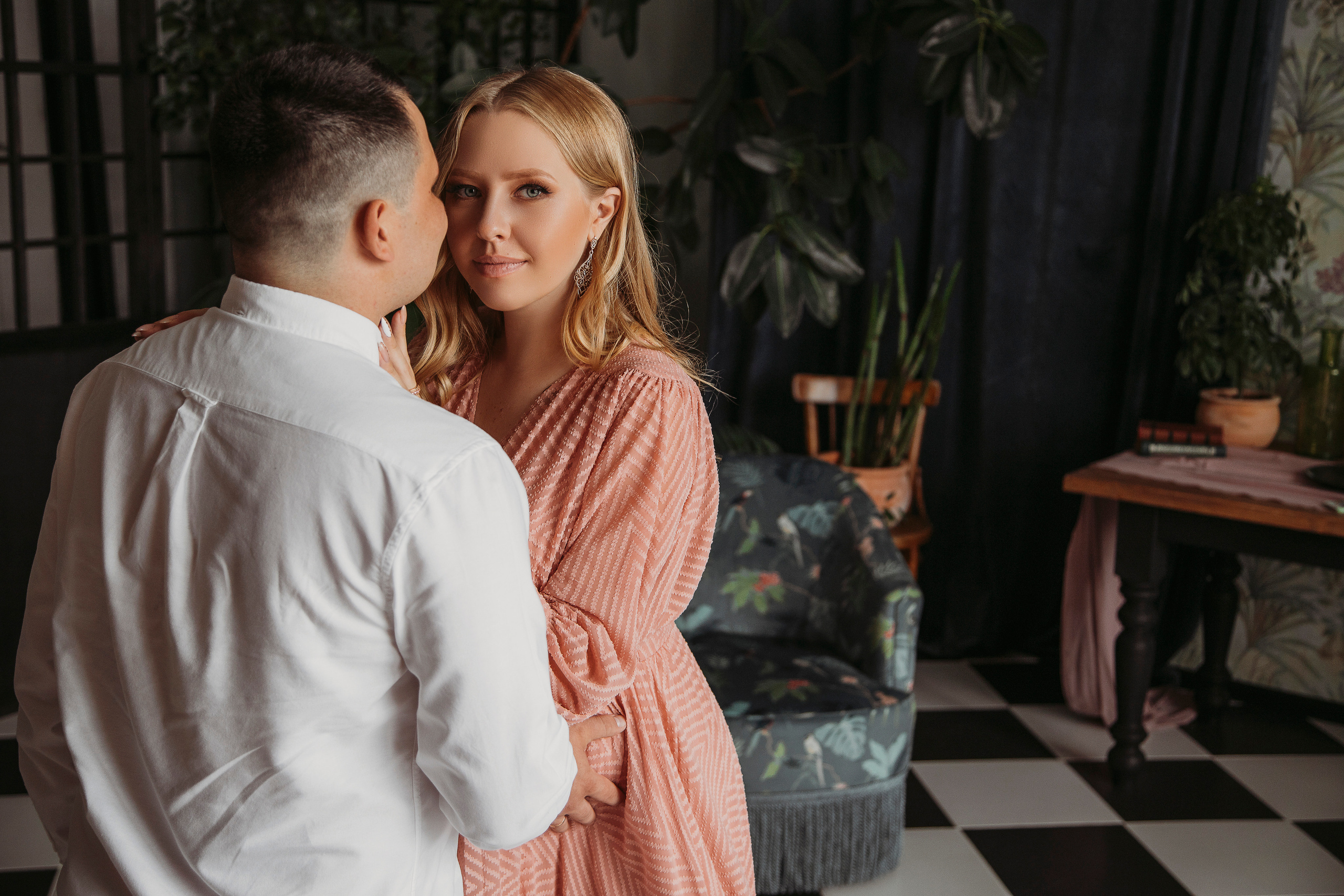 Семейная фотосессия в студии. Семейный фотограф в Краснодаре Коломыцева Евгения