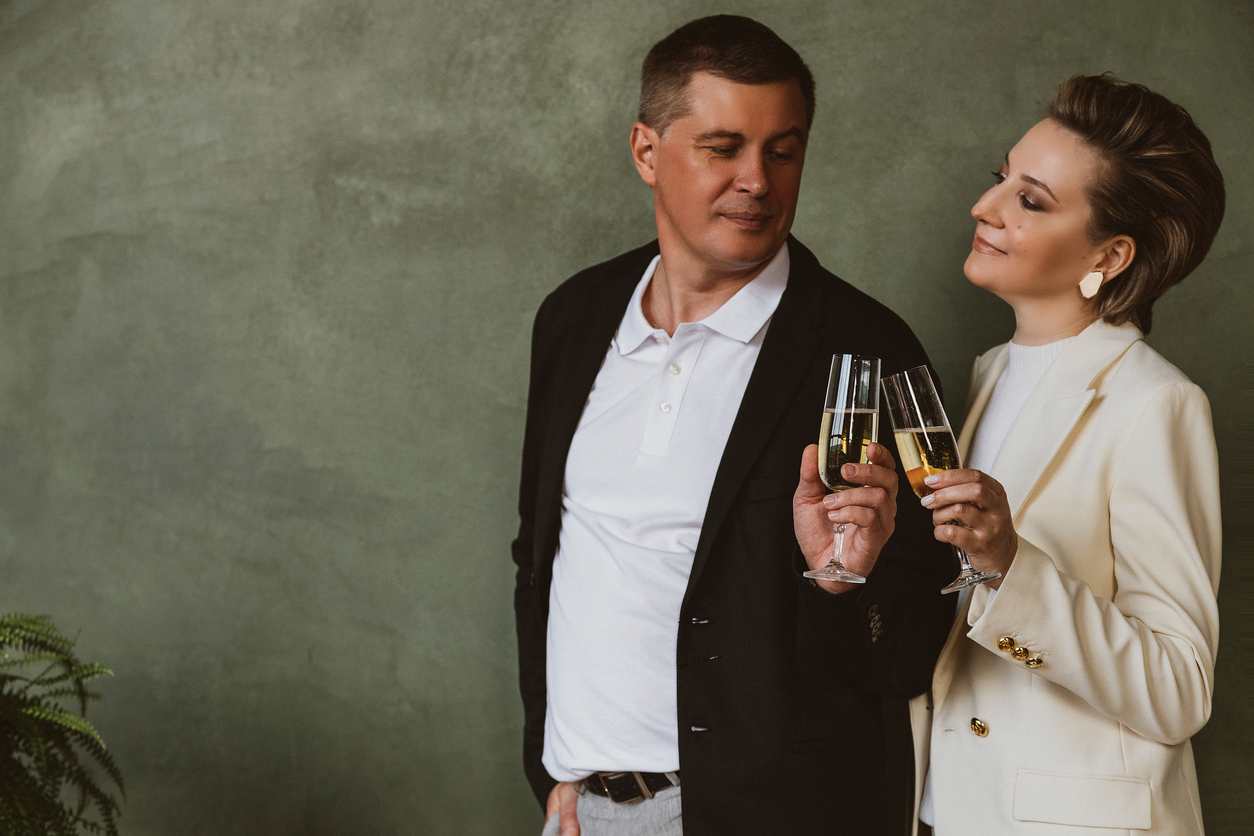 Семейная фотосессия в студии. Семейный фотограф в Краснодаре Коломыцева Евгения