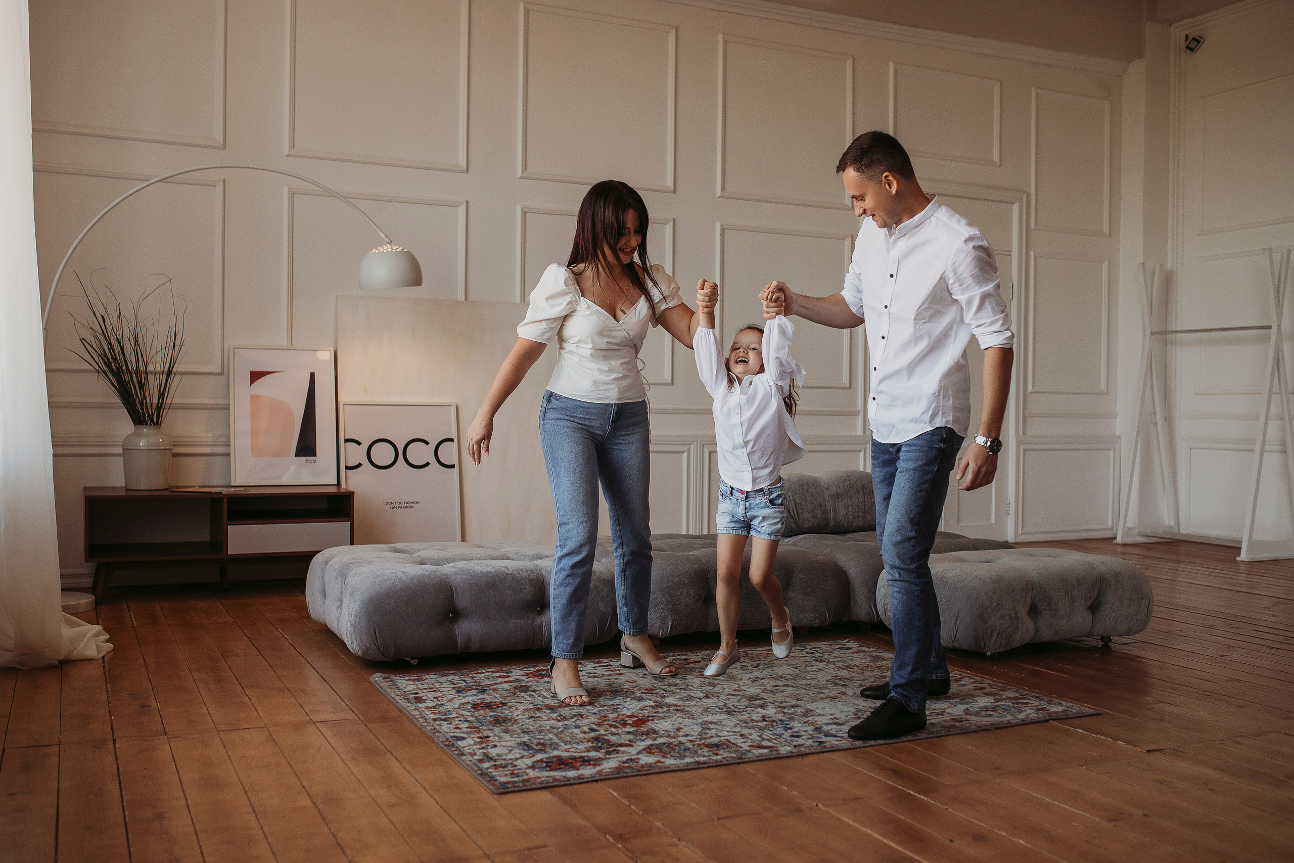 Семейная фотосессия в студии. Семейный фотограф в Краснодаре Коломыцева Евгения