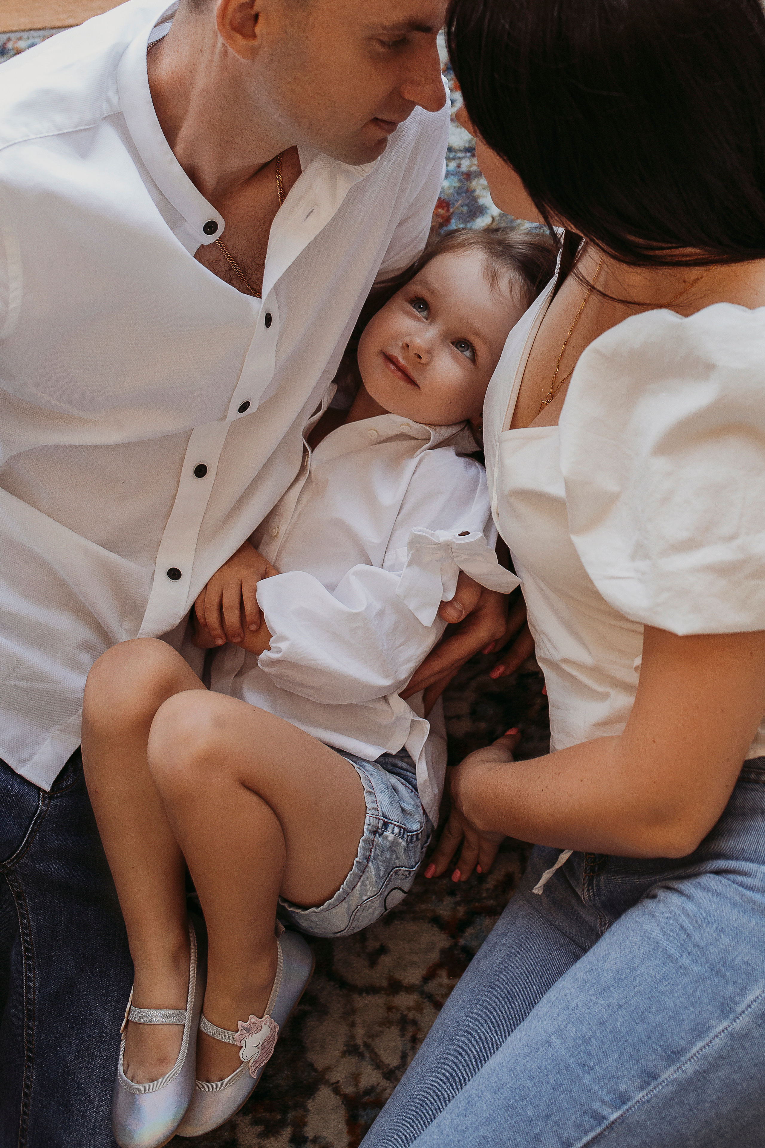 Семейная фотосессия в студии. Семейный фотограф в Краснодаре Коломыцева Евгения