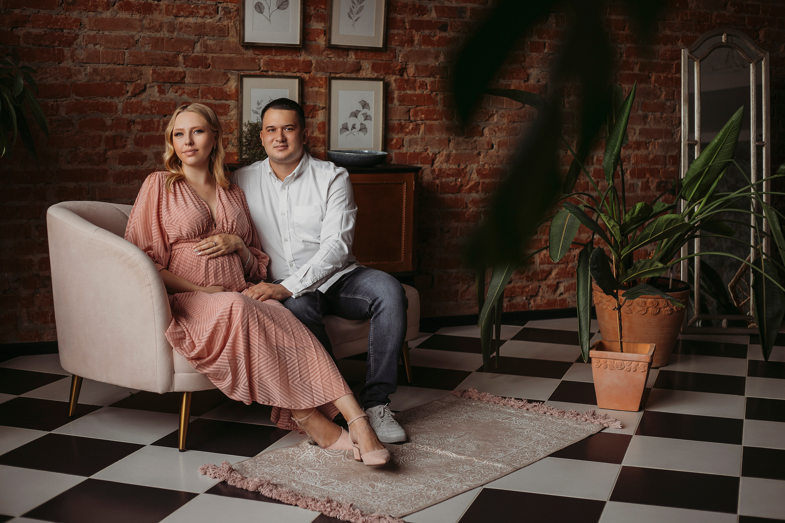 Семейная фотосессия в студии. Семейный фотограф в Краснодаре Коломыцева Евгения