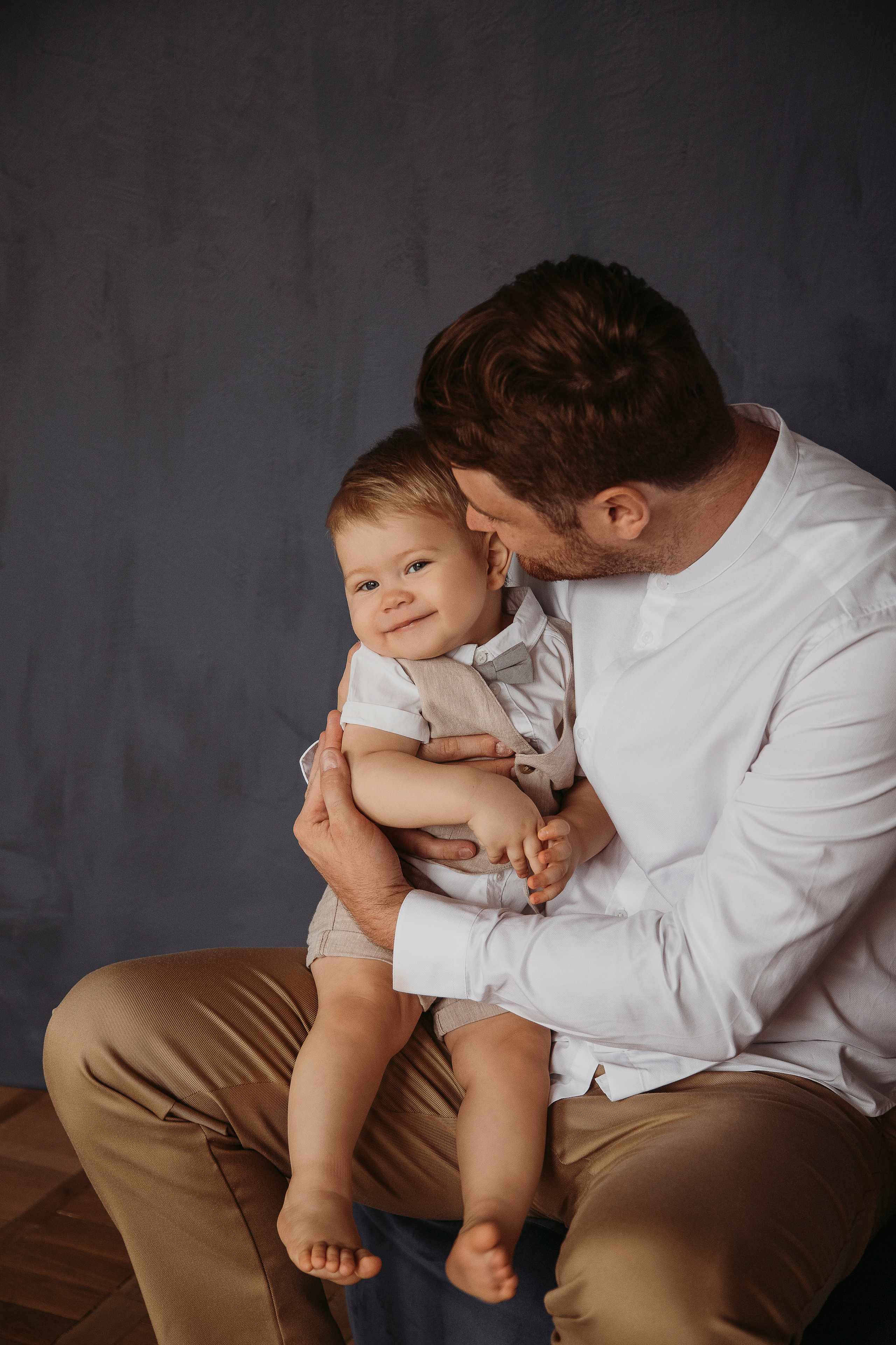 Семейная фотосессия в студии. Семейный фотограф в Краснодаре Коломыцева Евгения