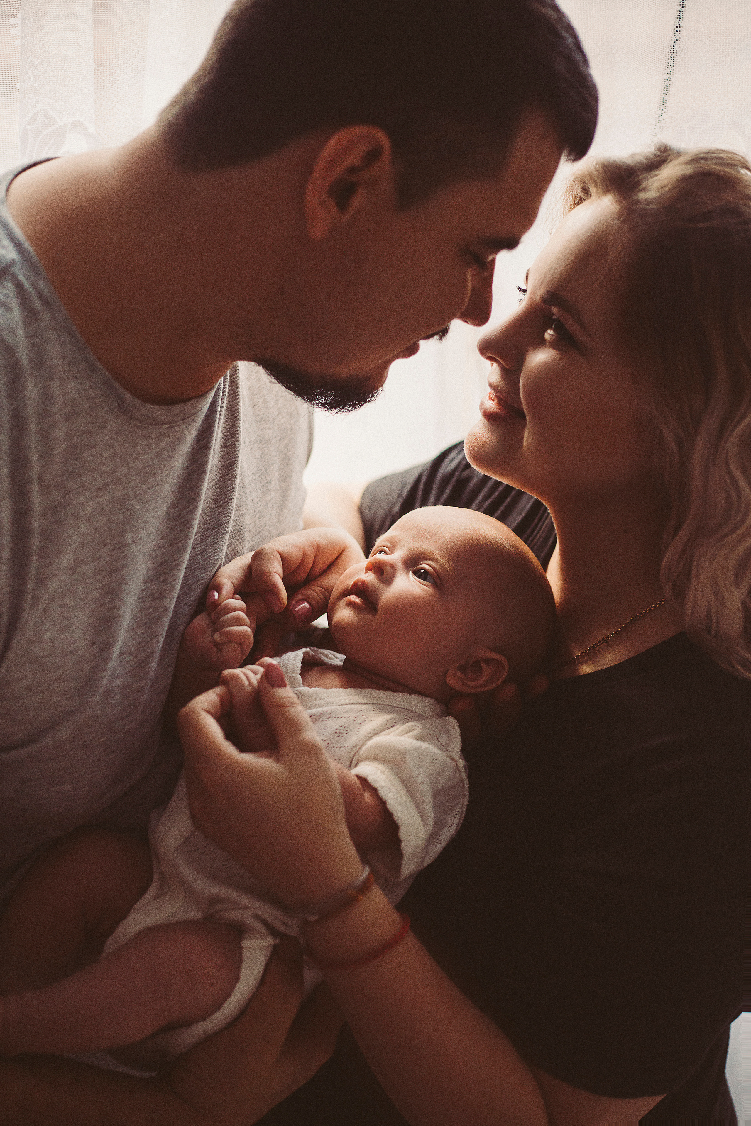 Семейная фотосессия дома. Семейный фотограф в Краснодаре Коломыцева Евгения