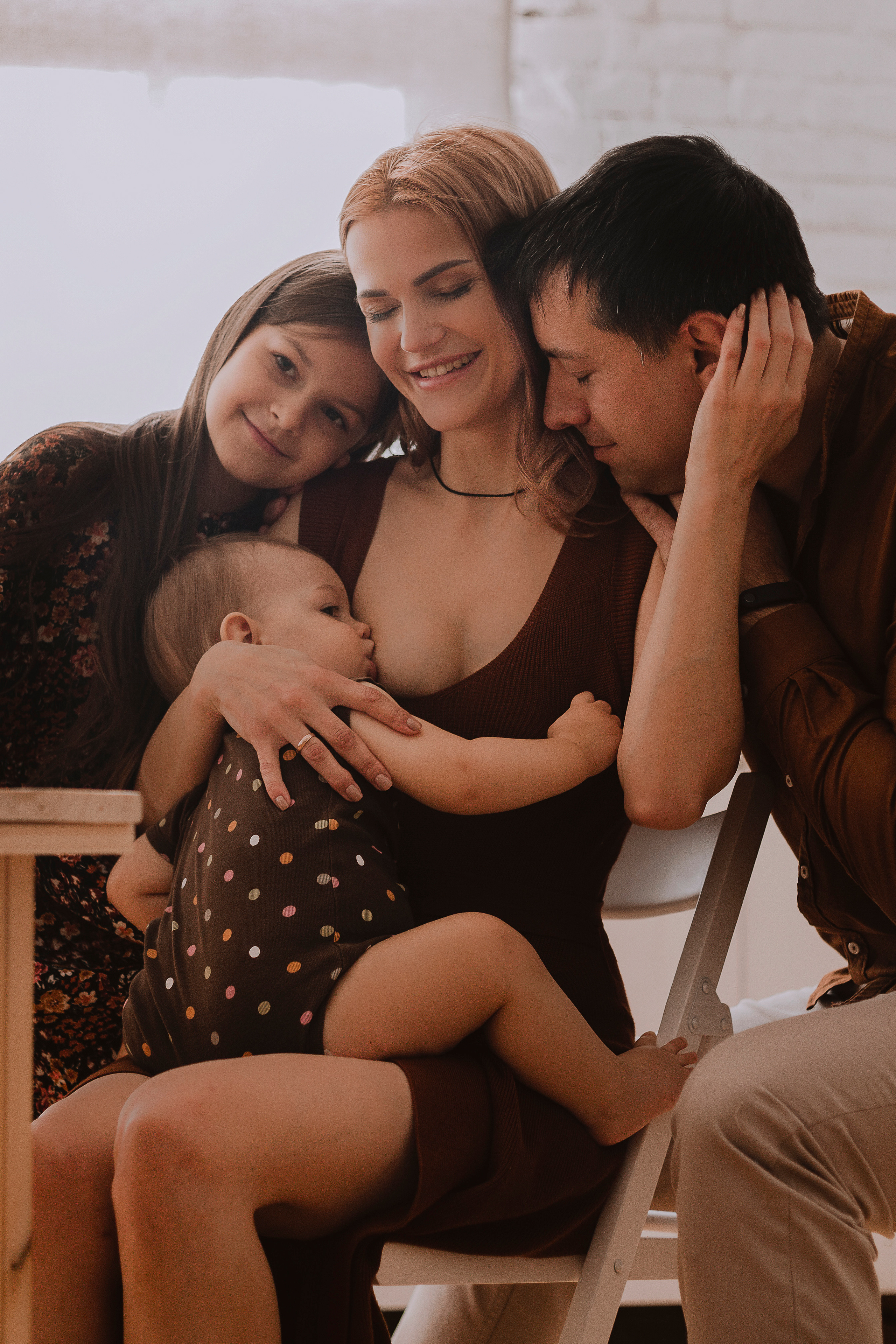 Семейная фотосессия в студии. Семейный фотограф в Краснодаре Коломыцева Евгения