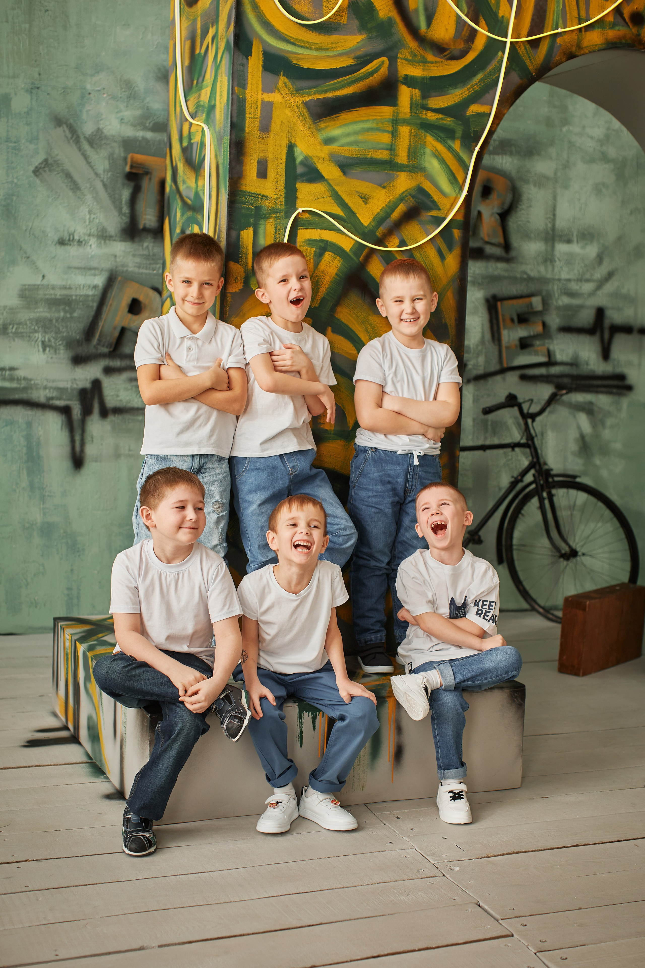 Групповые. Выпускные альбомы в городе Курган для всех