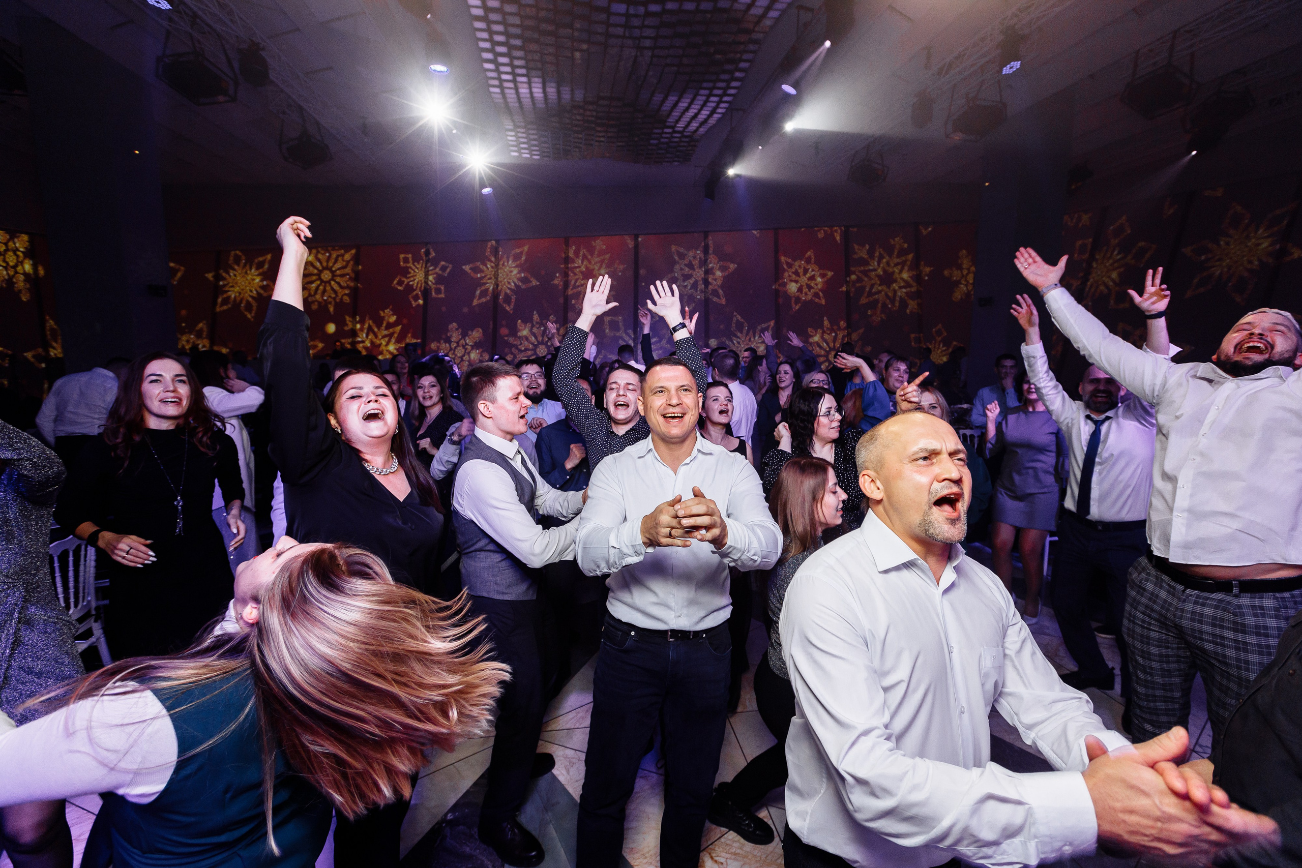 Корпоратив ПолСтраны. Свадебный и портретный фотограф в Королёве Сергей Чихарев