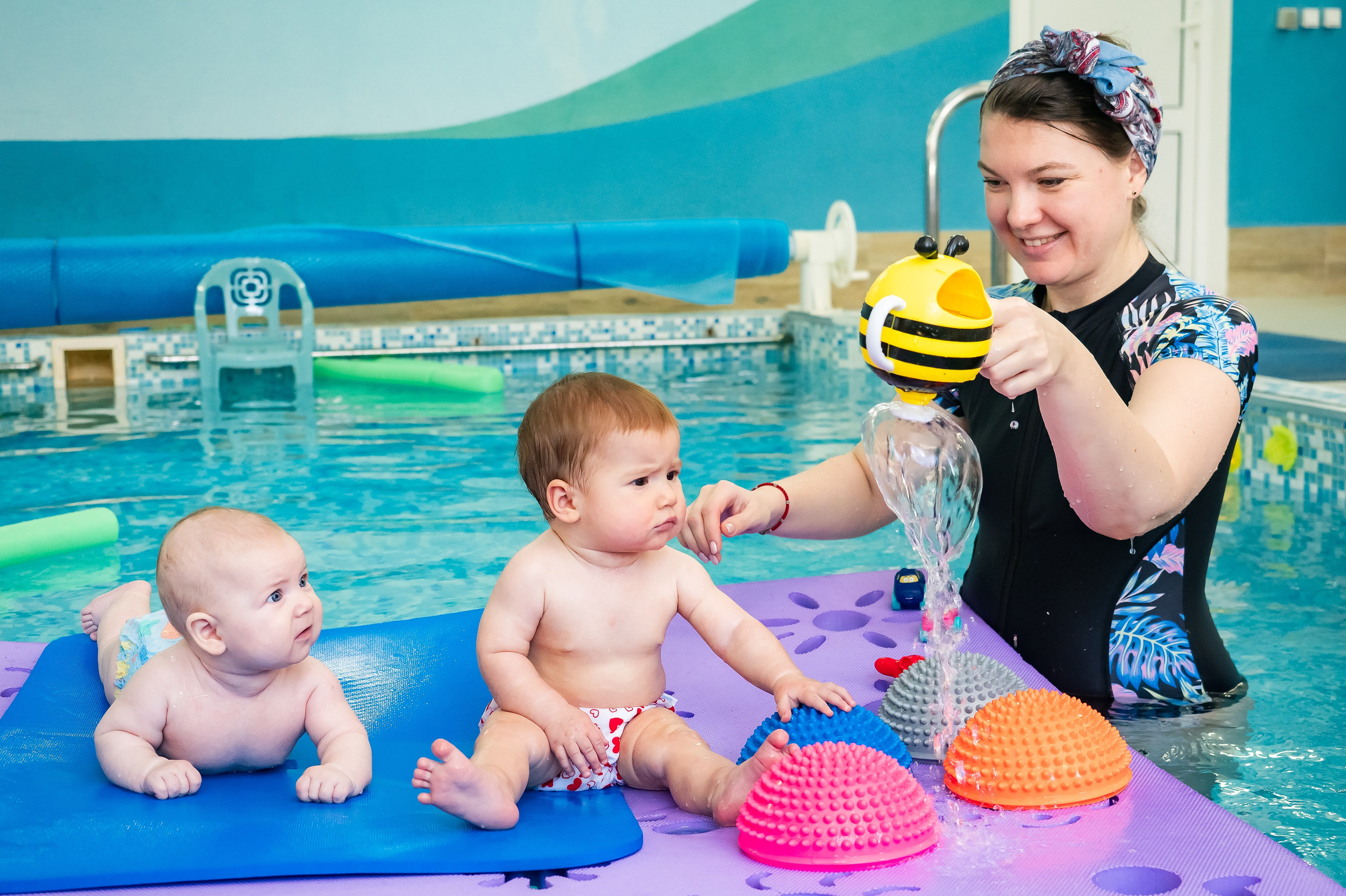 Грудничковое плавание. Репортажный, семейный и детский фотограф в Пензе и Заречном Арина Ермилова. Картины барельеф на заказ