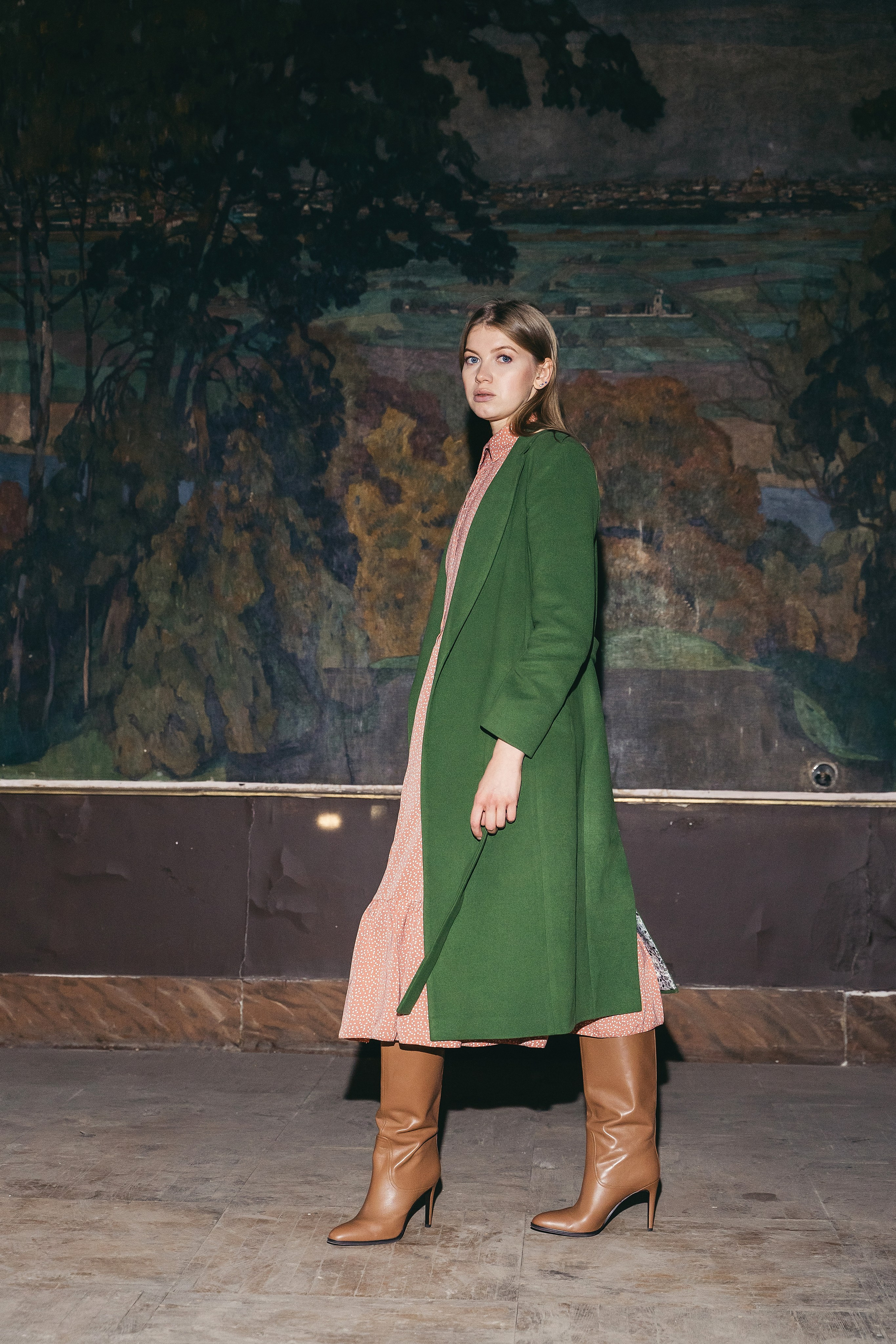 Женский фотограф в Москве и Московской области. Женская фотосессия. Женственные фотографии. Фотографии красивых женщин. Красивая стильная женская фотосессия. Контент-фотосессия. Визуал для блога.