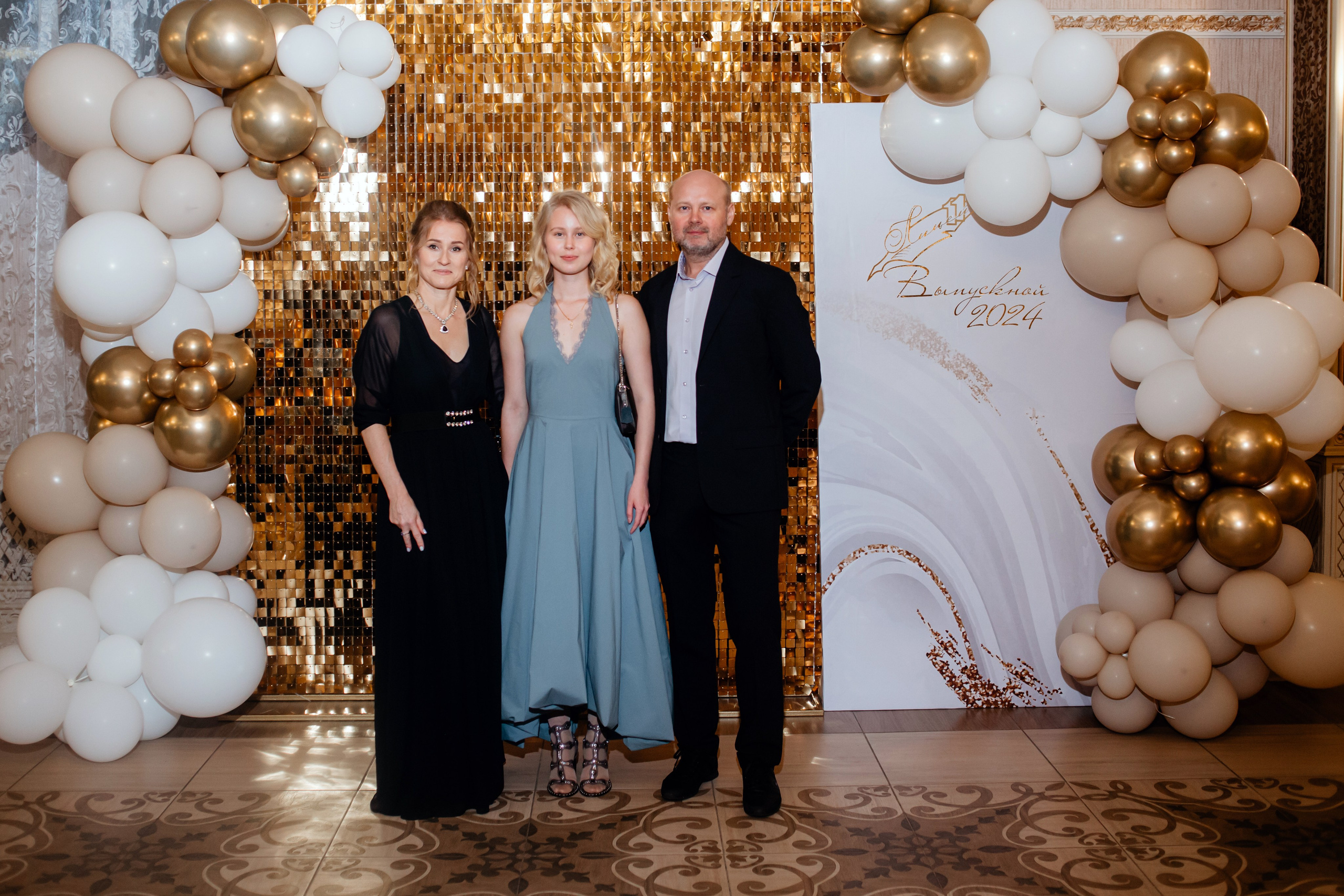 Выпускной. 11 лицей. Фотограф в Челябинске Ополихина Анна