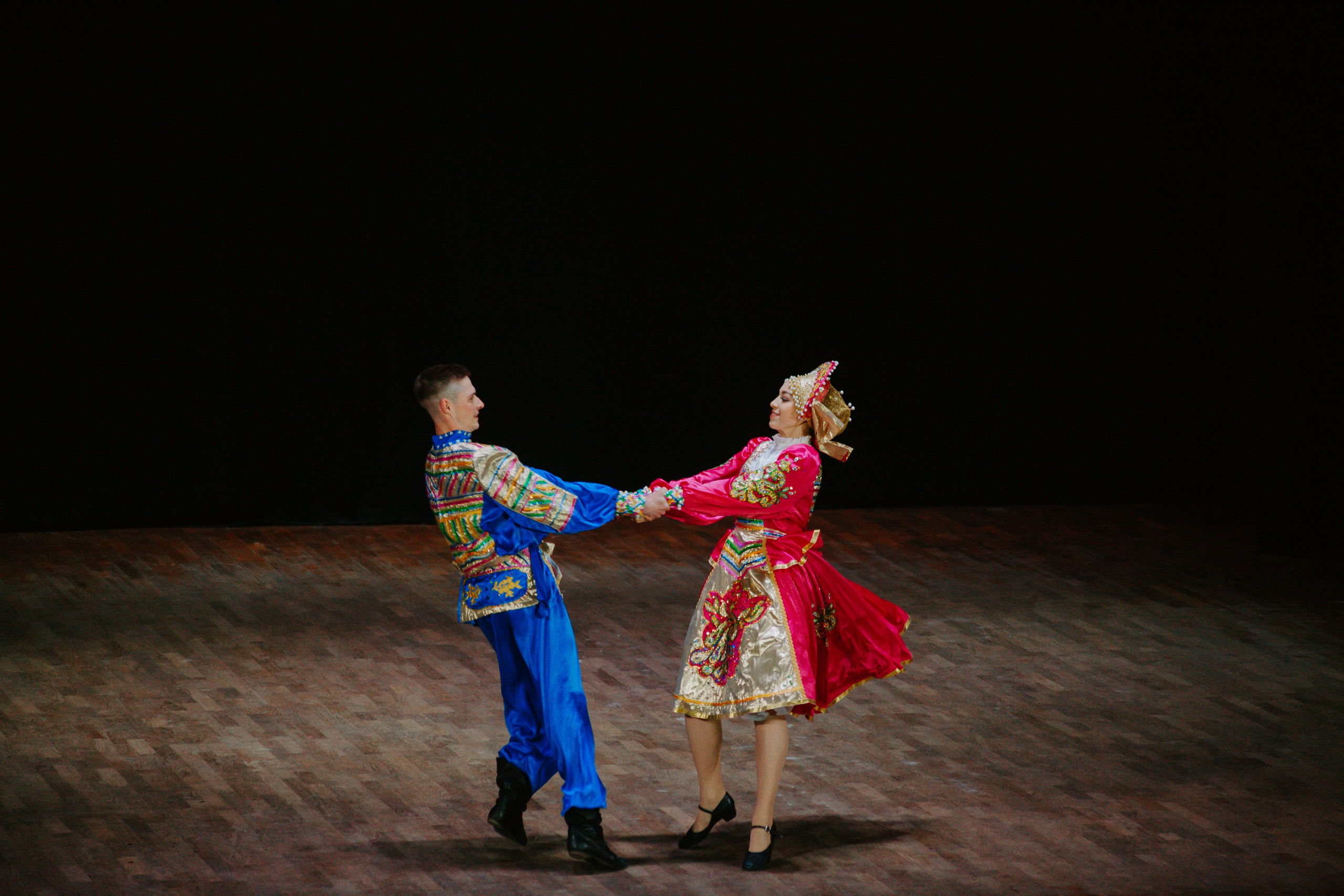 «Уральский сувенир». Концерт танцевальной студии. Фотограф в Челябинске Ополихина Анна