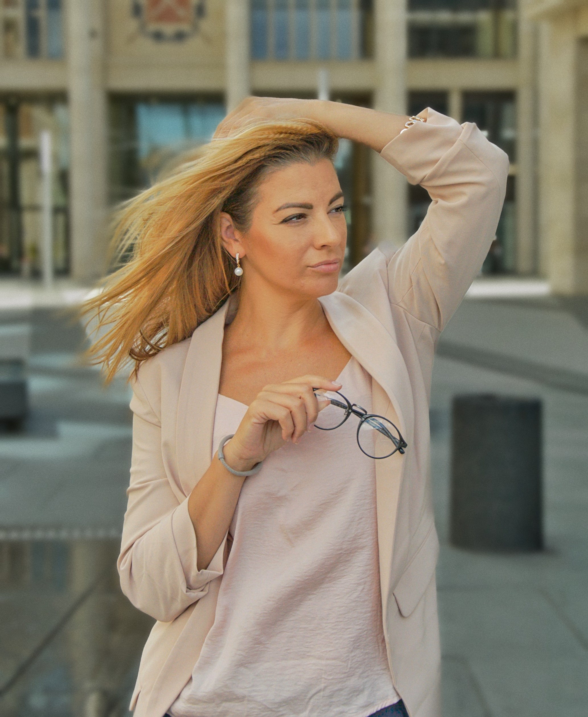 Прогулка по городу с Еленой. Женский портрет и немного больше в Санкт-Петербурге