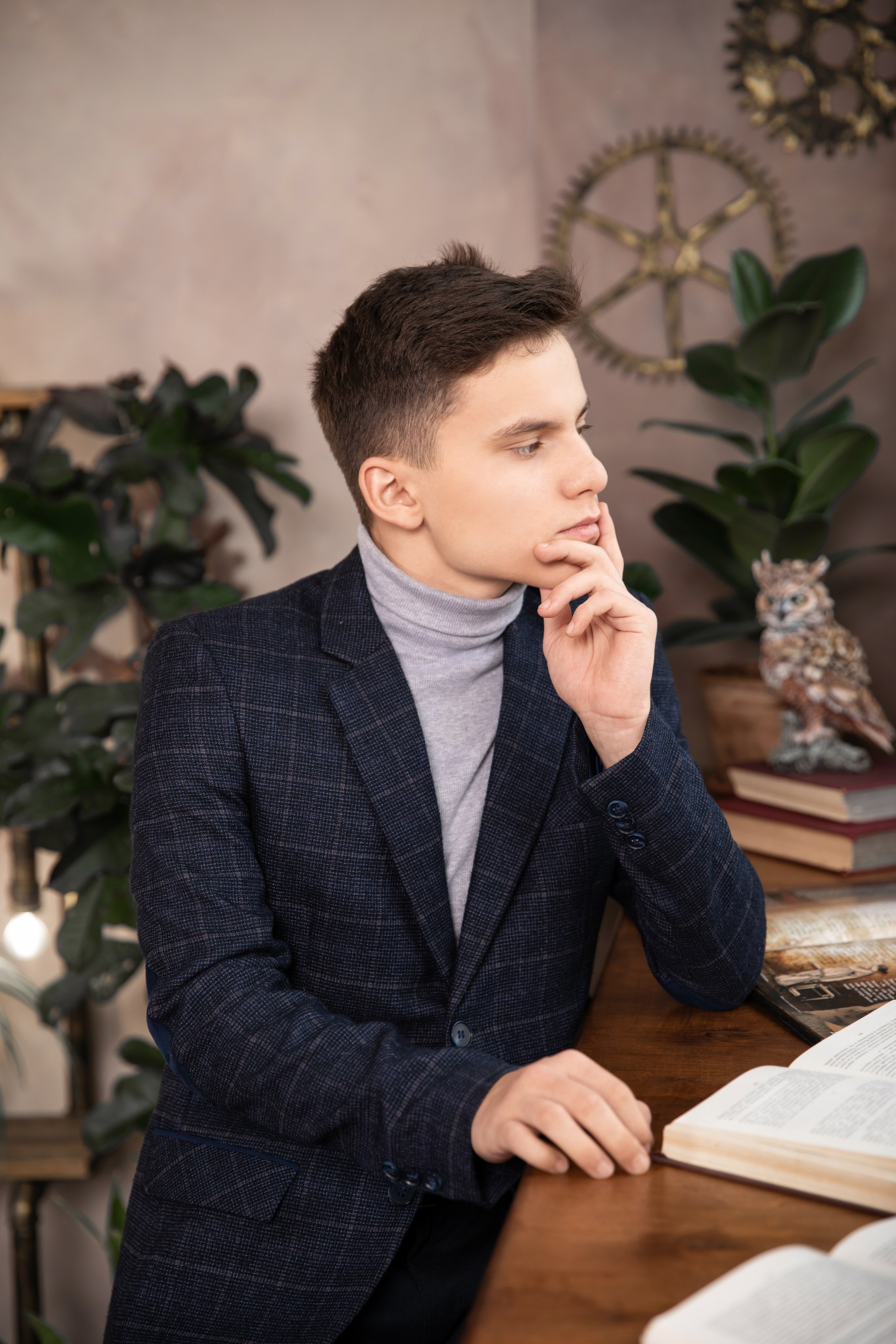 В фотозоне «Исследователь». Выпускные альбомы Евгении Виноградовой г. Липецк