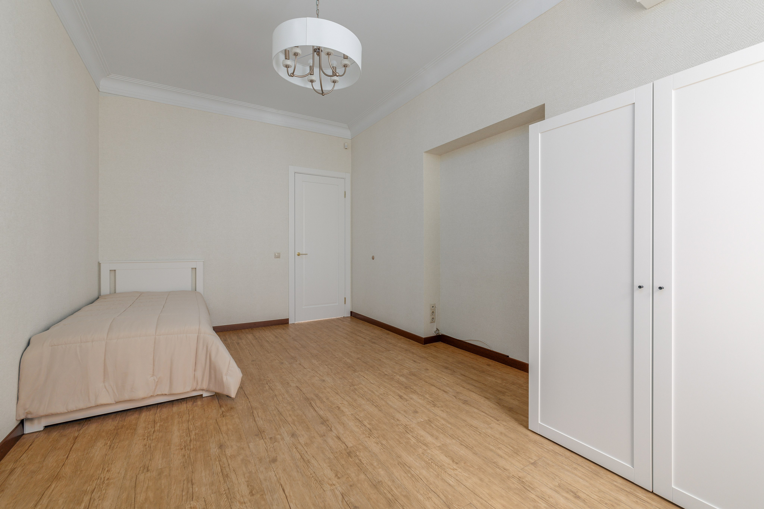 Трёхкомнатная квартира, Морской пр-кт