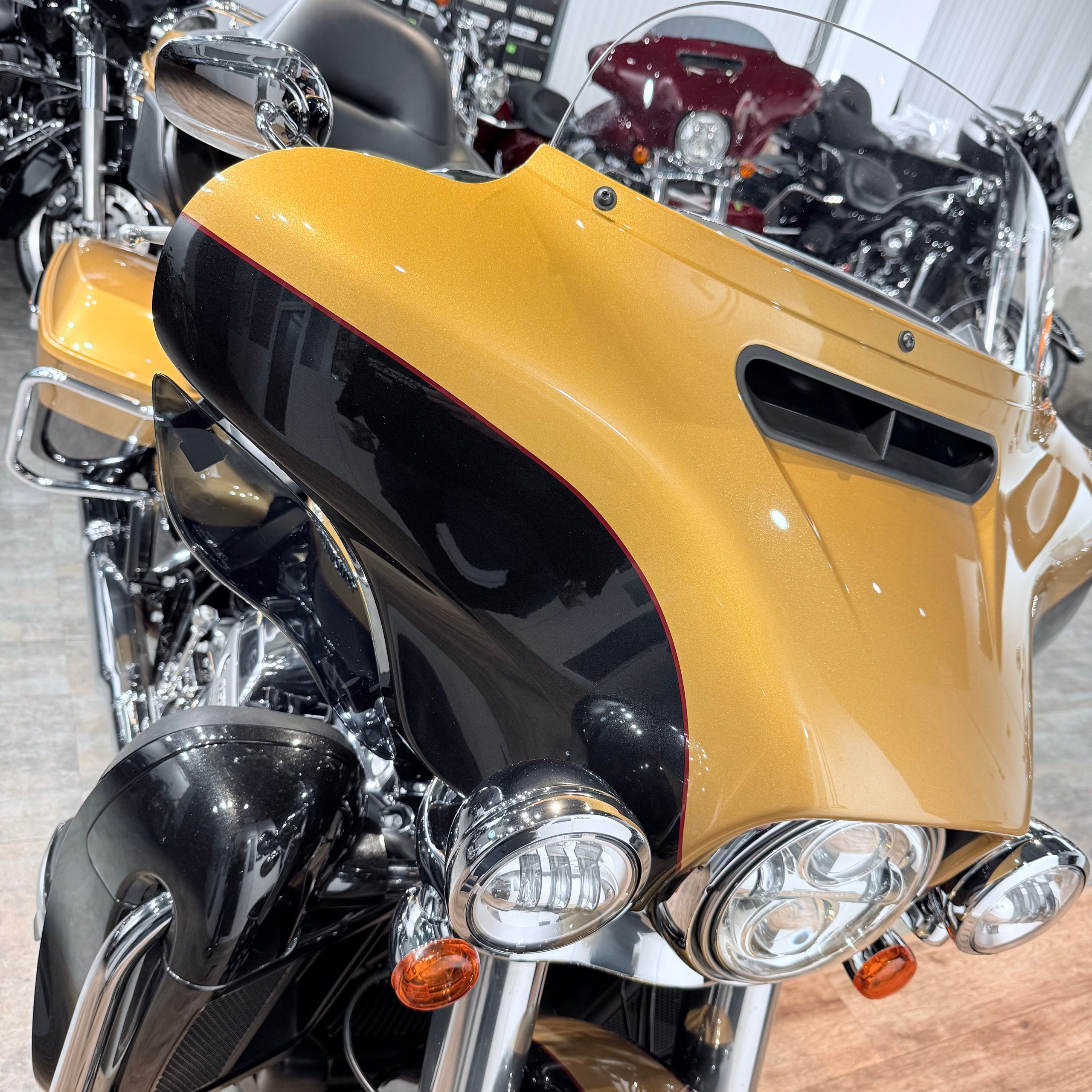 2017 Elеctra Glide Ultra Limited 107 Вlасk Hills Gold. Hello Davidson, Москва. Только хорошие мотоциклы…