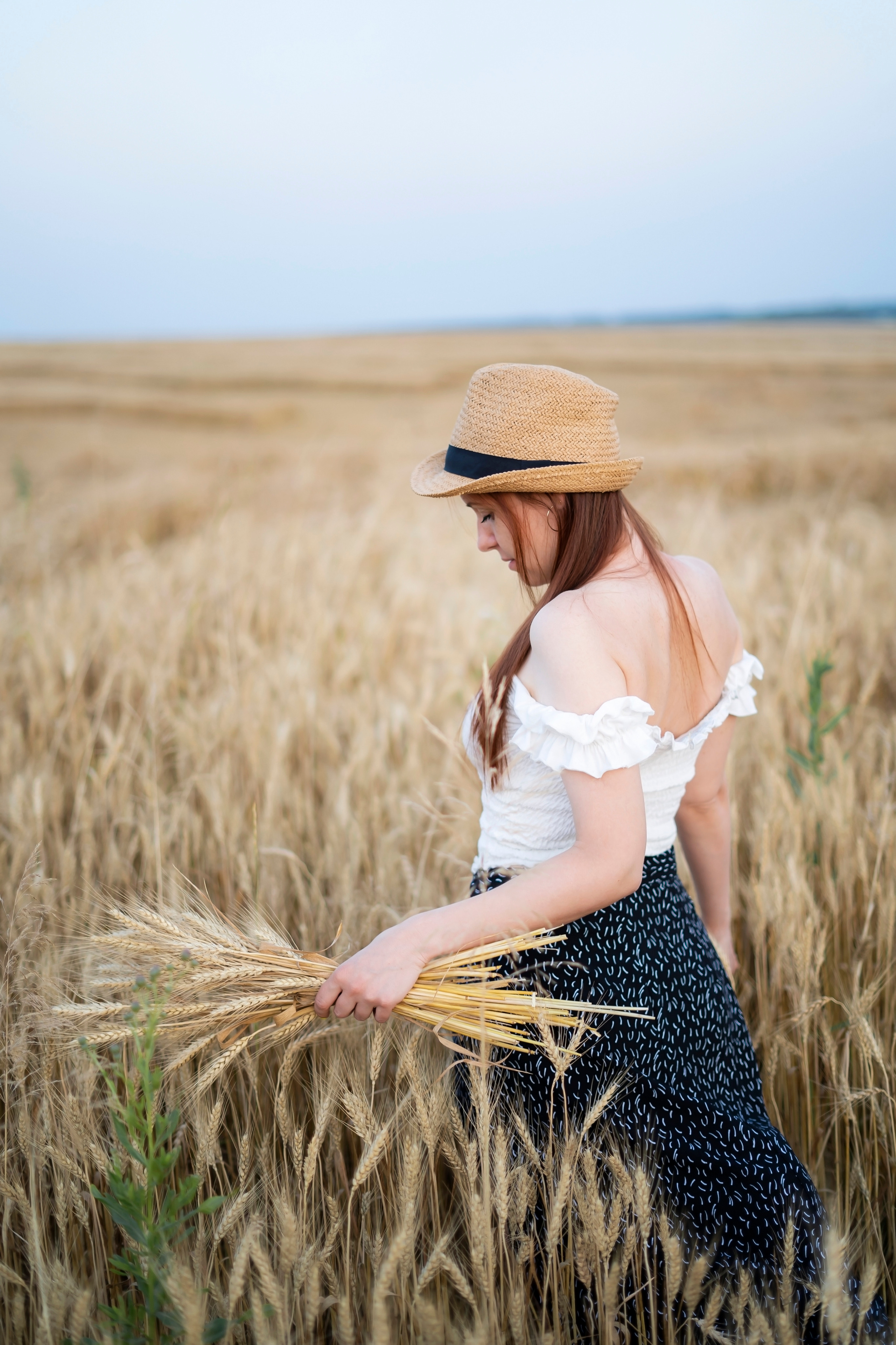 Наталия и Юлия (фотосессия в пшенице). Фотограф Вера Зверуго в Орле