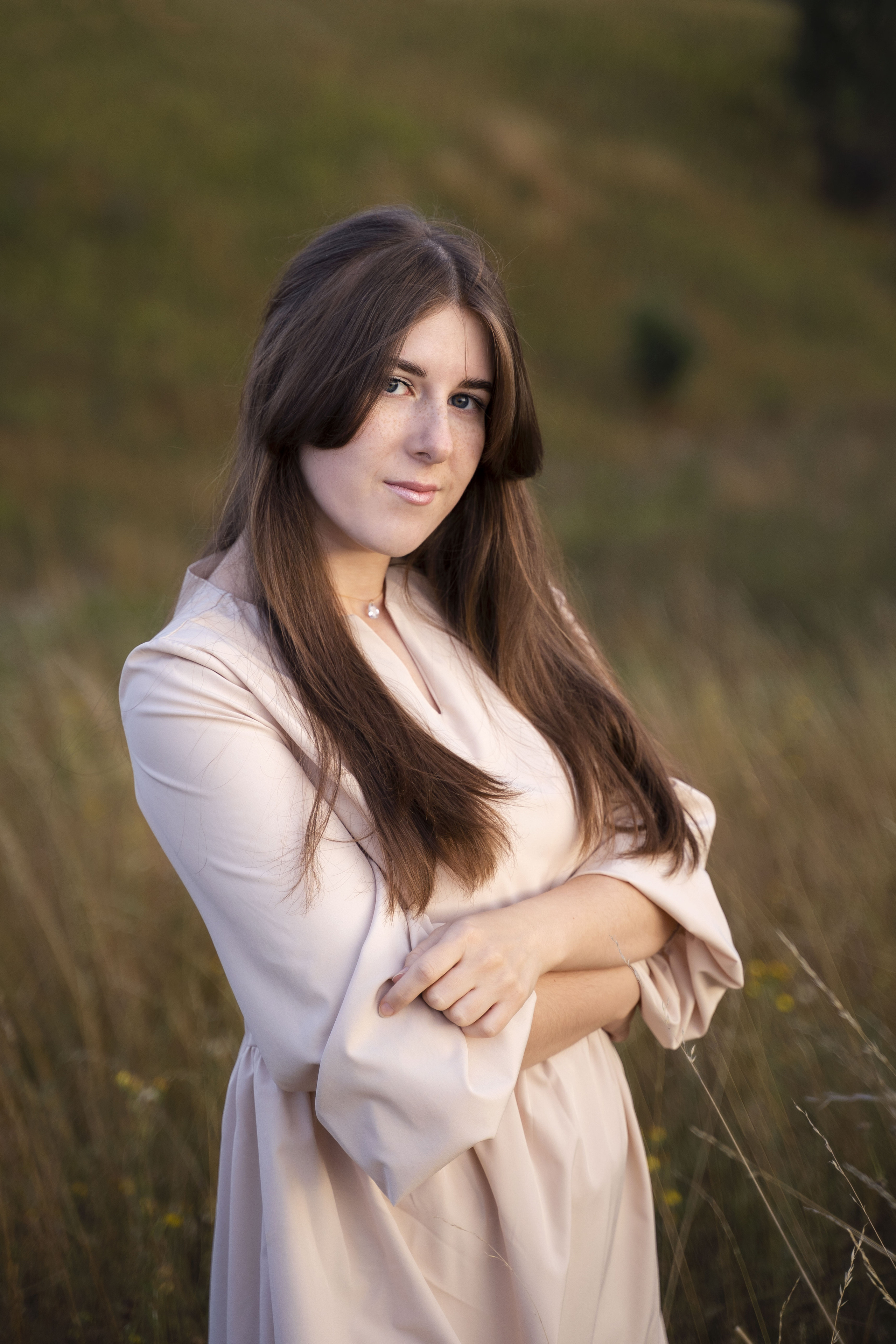 Александра (фотосессия в поле). Фотограф Вера Зверуго в Орле