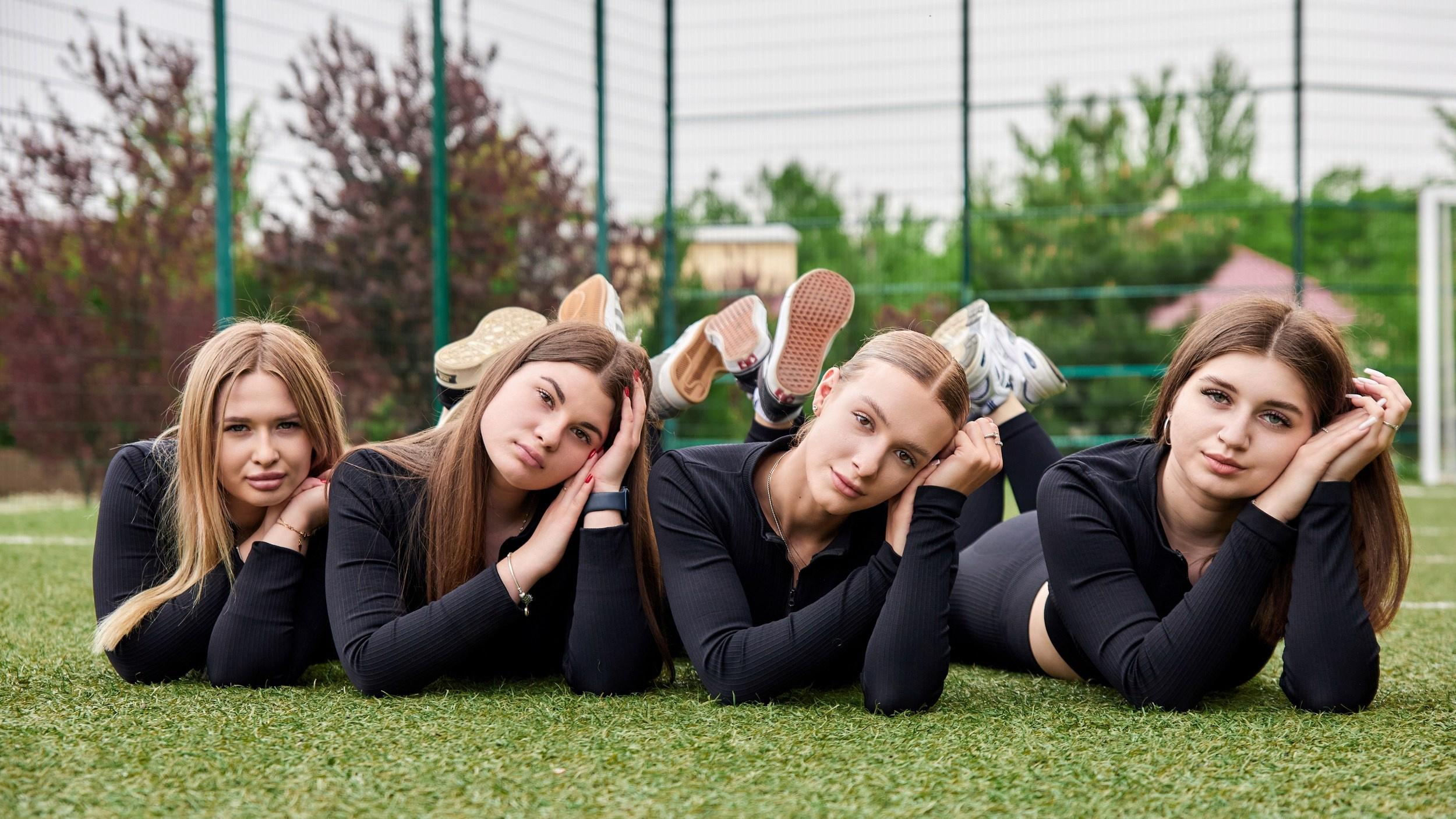 ШКОЛЬНИКИ. УЛИЦА. Фотограф Татаринов Андрей (Донецк / Макеевка)