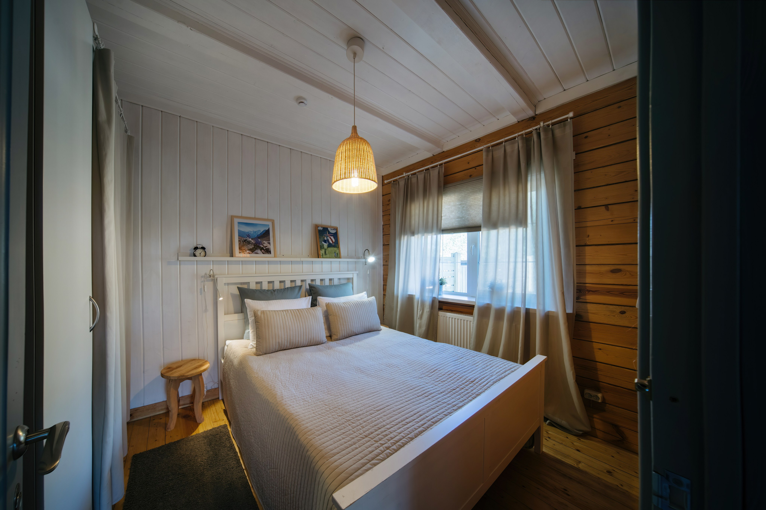 Клуб-отель «Конный двор» Пржевальское. Фотограф на Эльбрусе • Роман Шатхин