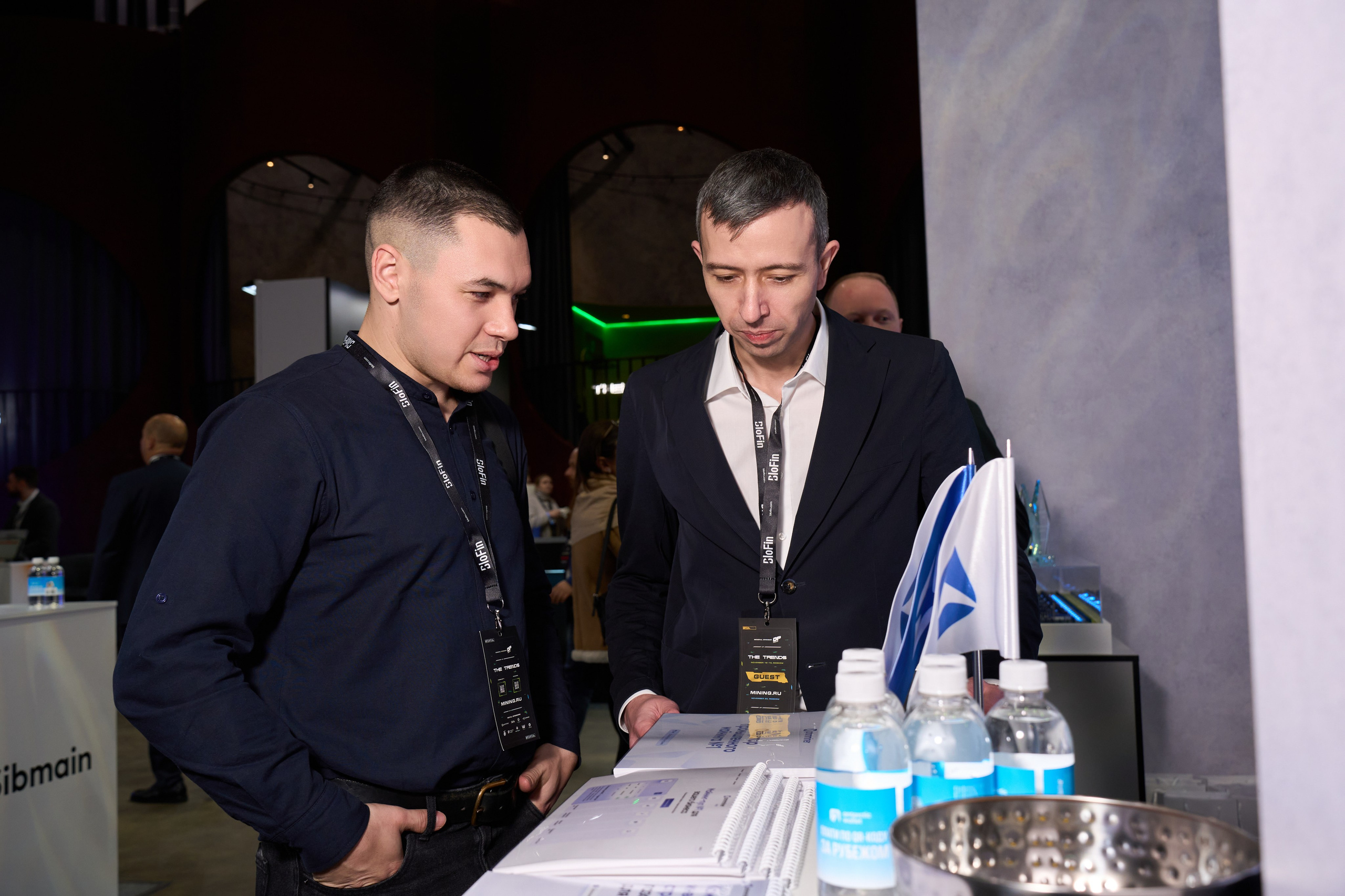 The trends. Съемка стенда Promminer. Репортажный фотограф в Москве Вадим Галанин