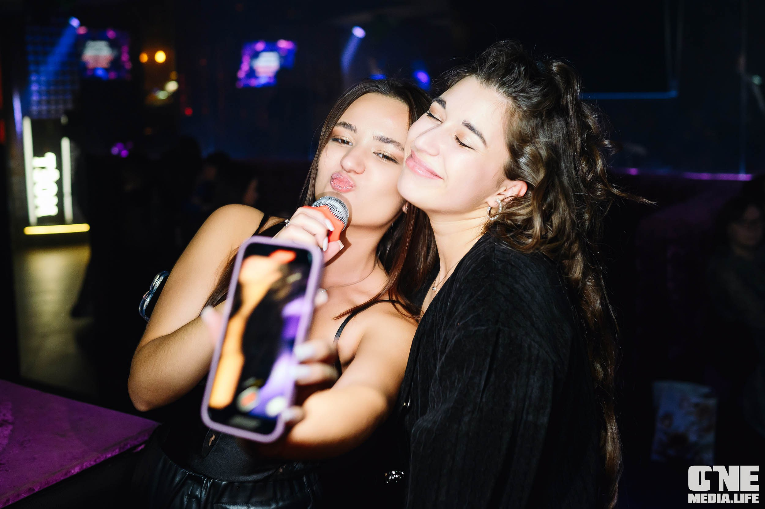 Фотоотчет из караоке-клуба Эйфория. One Media Life: фоторепортажи, фотоотчеты с мероприятий и заведений