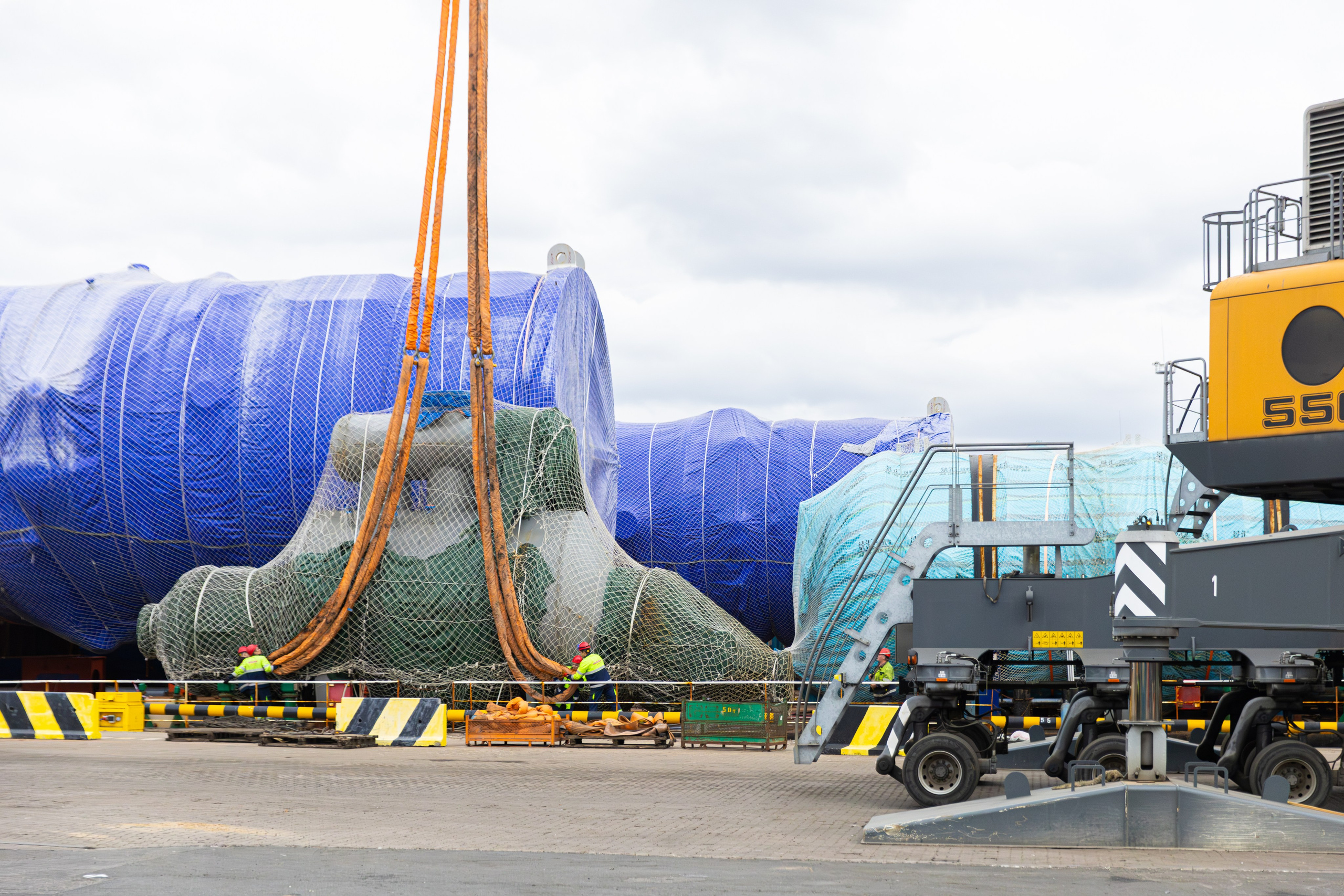 Разгрузка в порту. Снимаю съемки