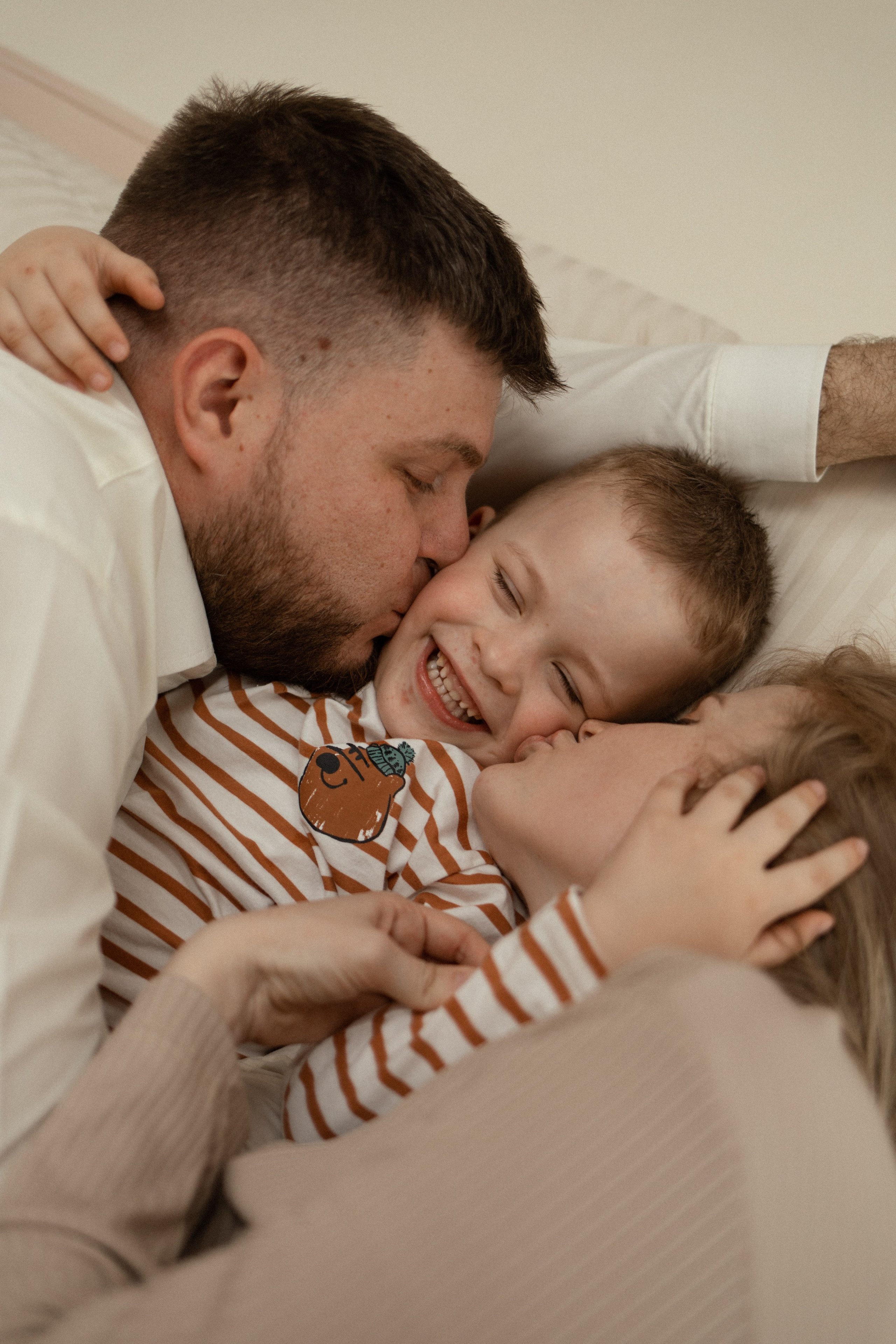 Павел, Костик и Екатерина с животиком. Семейный фотограф Челябинск