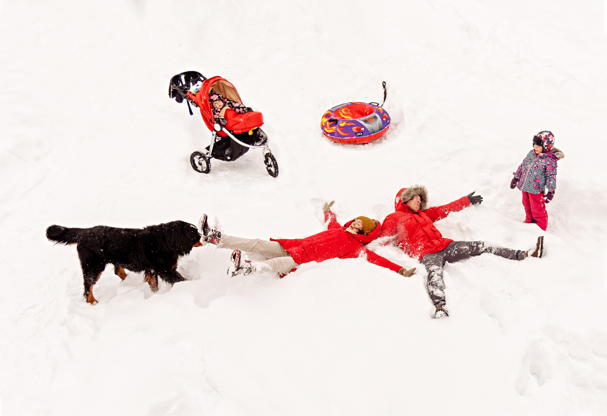 Зимняя семейная фотосессия за городом большой семьи. Семейный фотограф в Москве Елена Снегирева