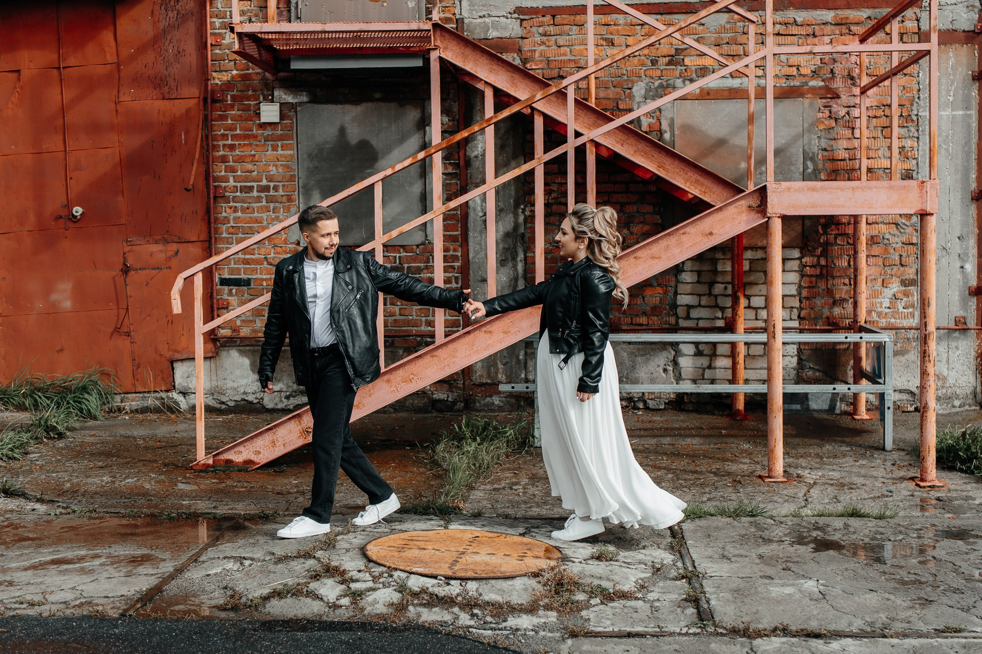 Свадебная съемка Северодвинск в стиле рок. Свадебный фотограф в Архангельске и Северодвинске