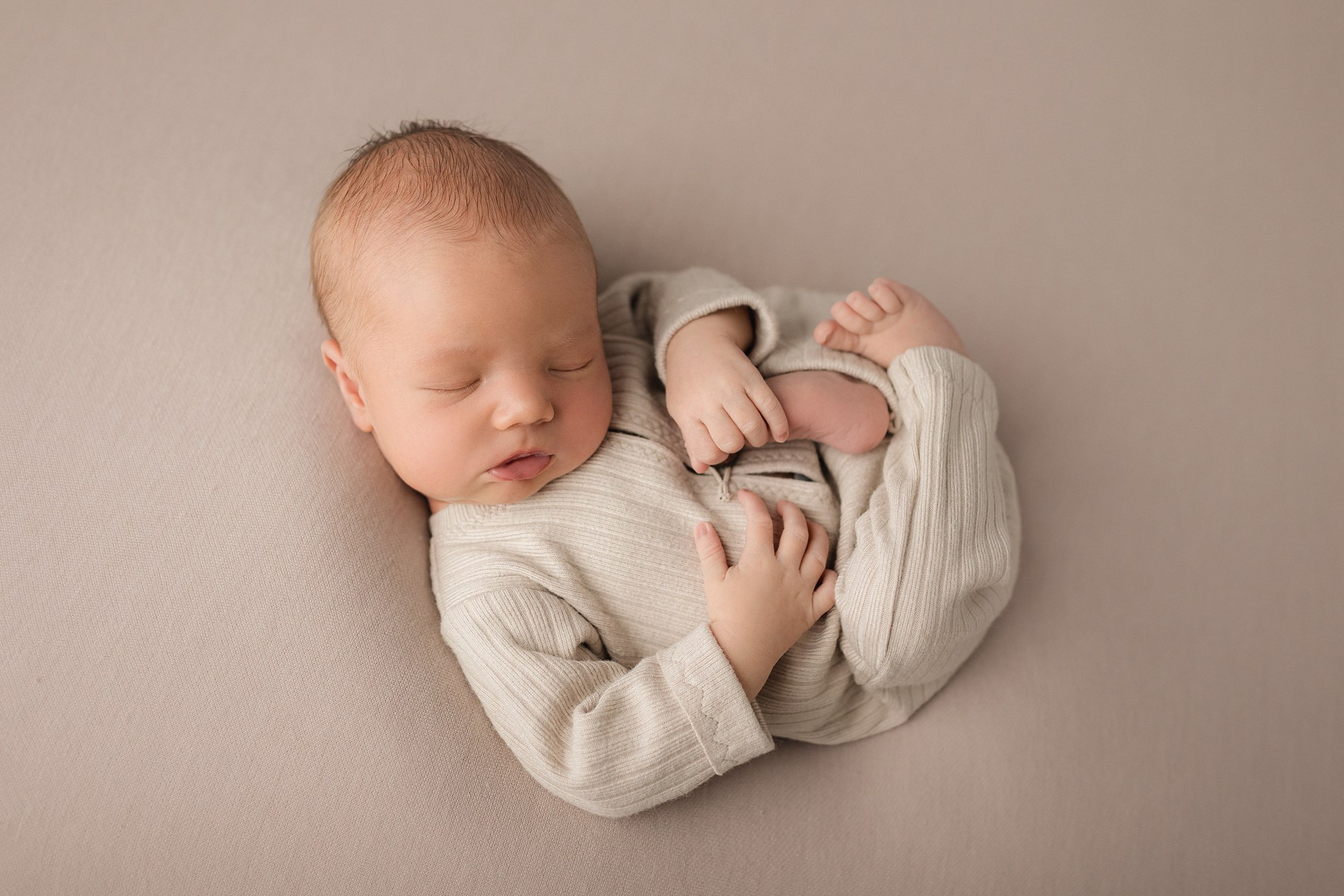 Тимофей 8 дней. Семейный фотограф новорождённых в Серпухове Юлия Новикова +79637785957