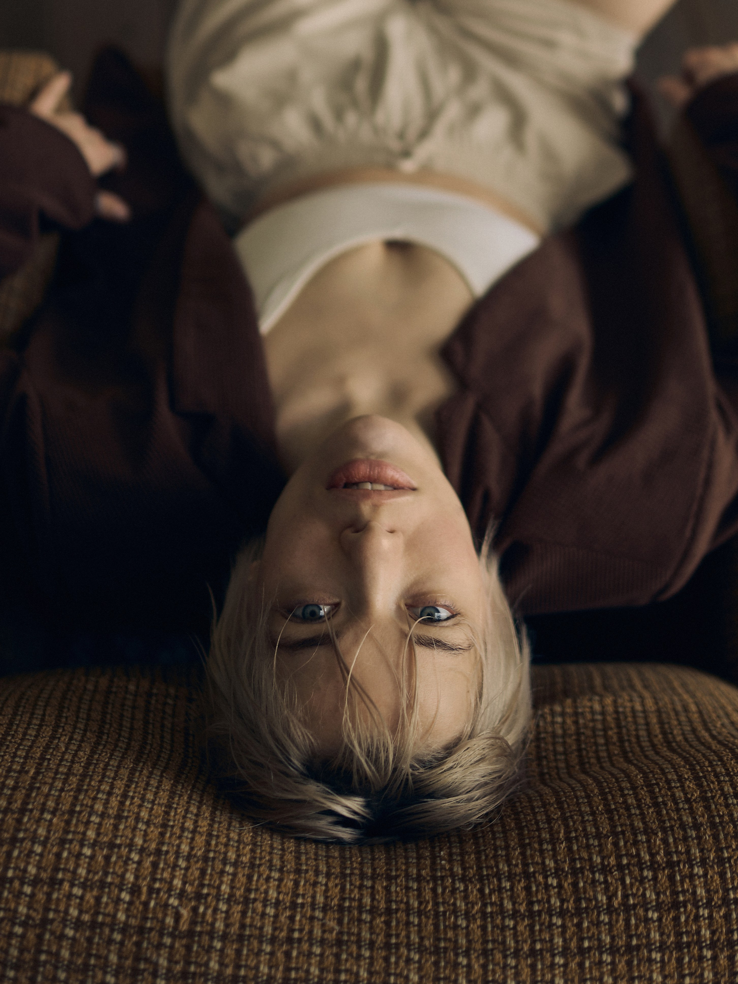 Красивый портрет девушки в модной индустрии