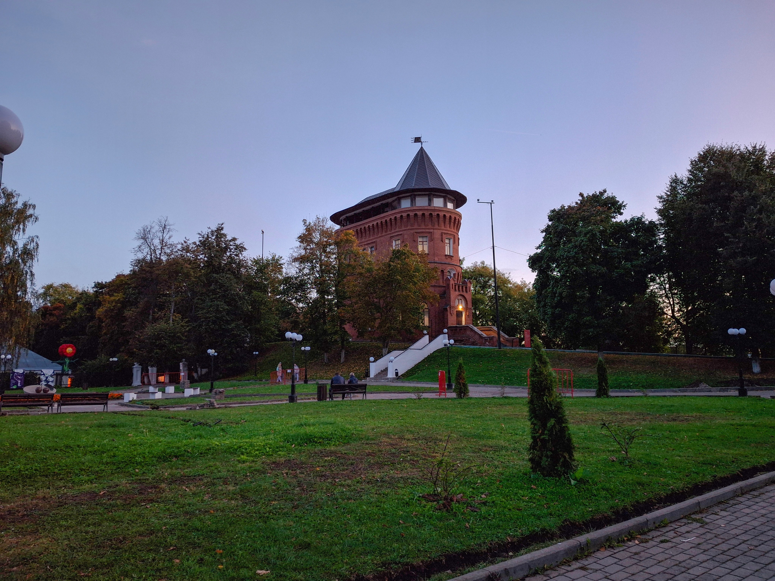 Владимир. Утро и вечер 20 сентября 2025. Игорь Жучков. Россия увиденная глазами путешествующего фотографа