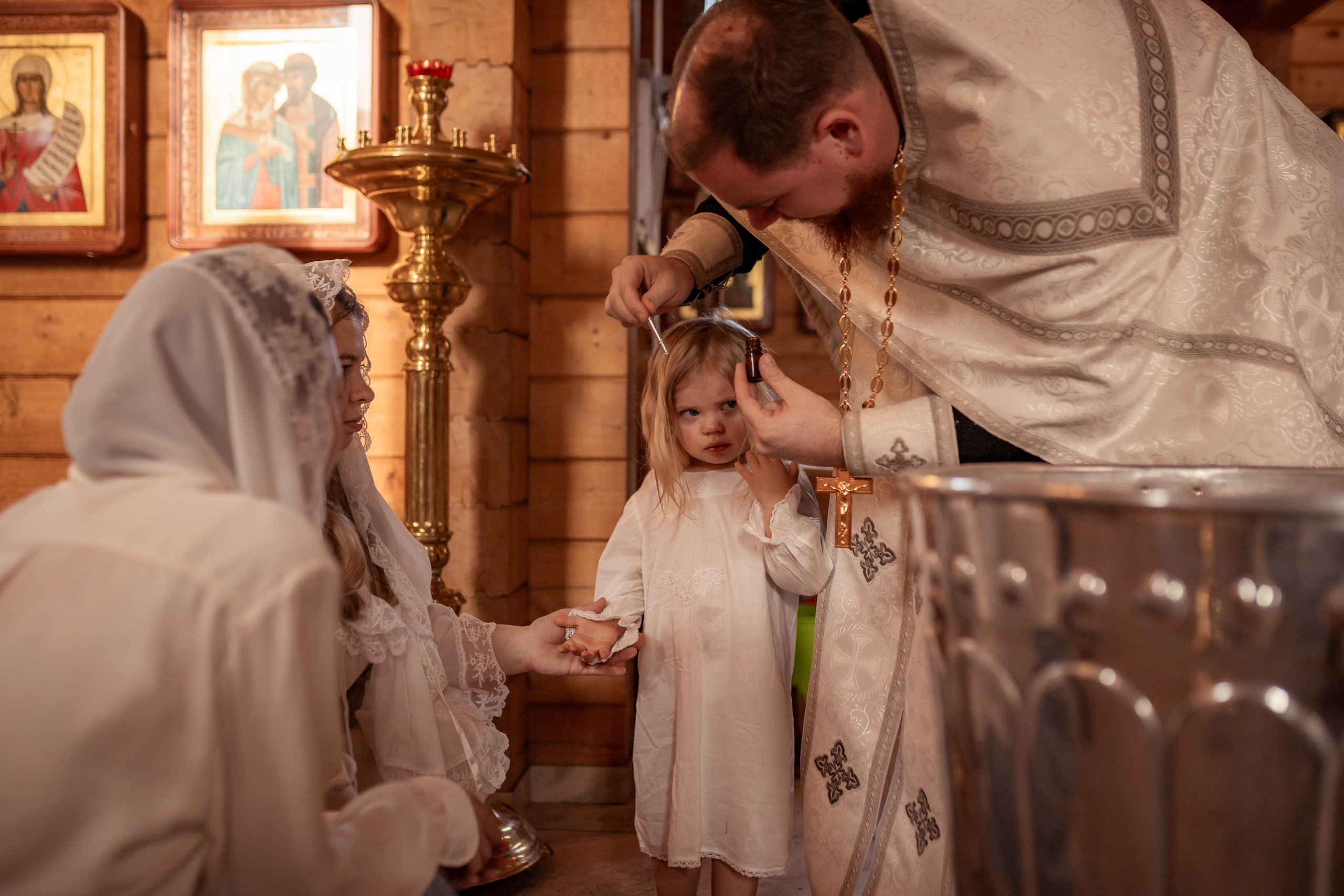 Крещение в Пантелеимоновском храме в городе Батайск. Олеся Семейская свадебный и семейный фотограф в Ростове-на-Дону
