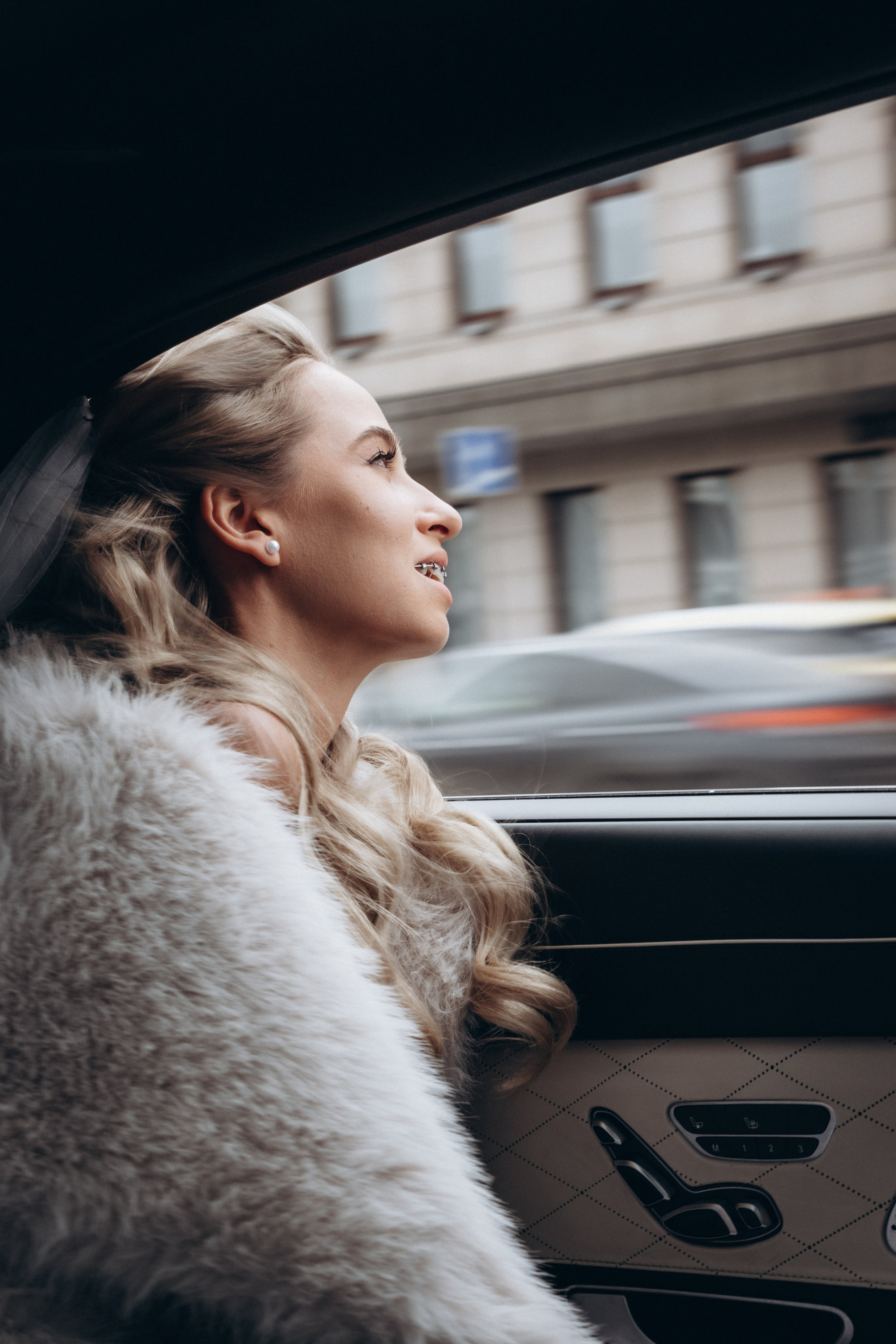 Утро и роспись Виктора и Марии. Ваш фотограф в Одинцовском районе и Москве