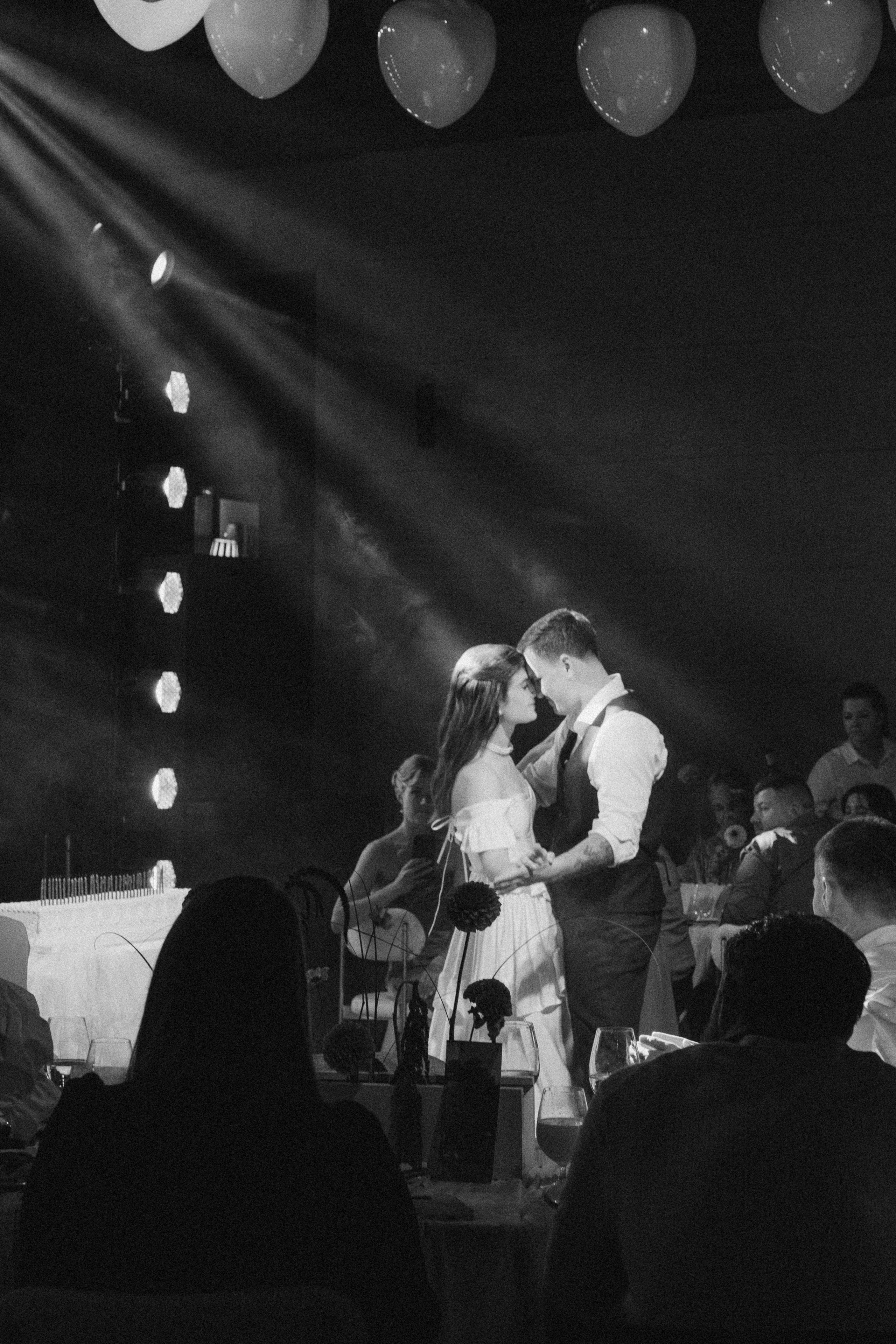 Свадьба в замке. Свадебный фотограф Таня Караисаева