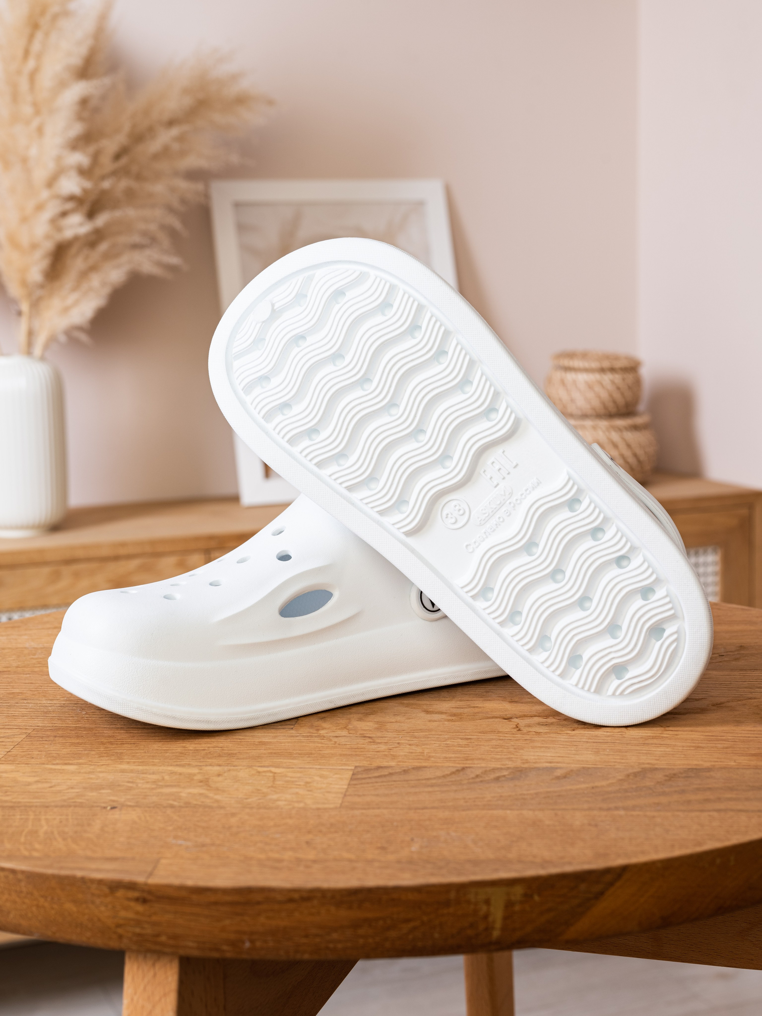 Сабо 1. Предметный фотограф, фото для маркетплейсов Пятигорск, КМВ