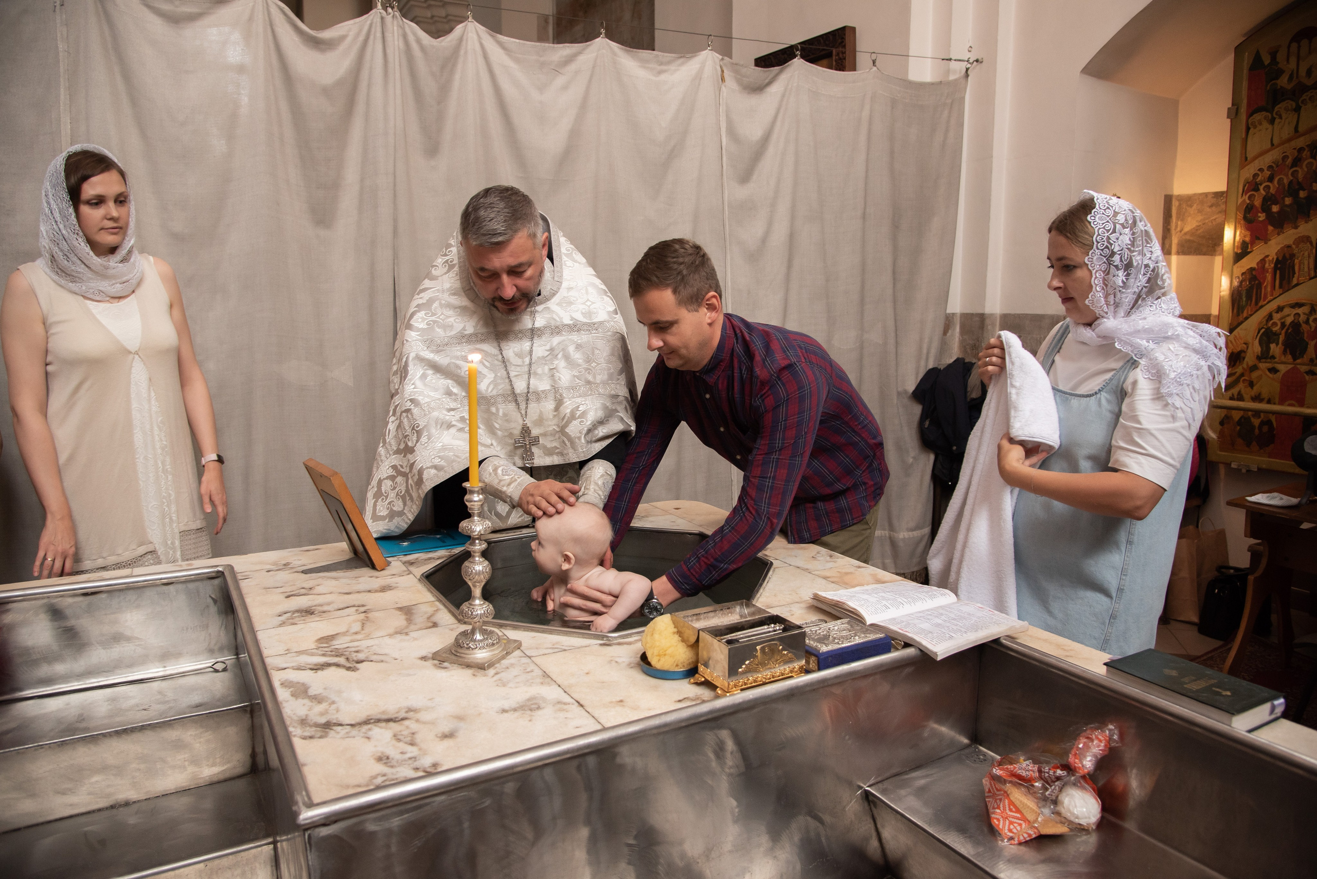 Крещение (фотосъемка крещения) Минск Слуцк. Свадебный и семейный фотограф Ольга Астрейко