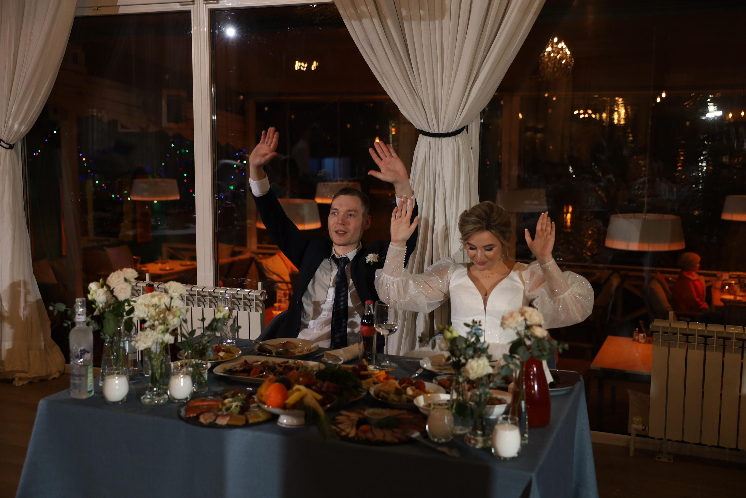 𝒜𝓇𝓉𝑒𝓂 & 𝐿𝓎𝓊𝓈𝓎𝒶 (𝓇𝑒𝓈𝓉𝒶𝓊𝓇𝒶𝓃𝓉). 𝑀𝑜𝓈𝒸𝑜𝓌. Свадебный фотограф в Санкт-Петербурге