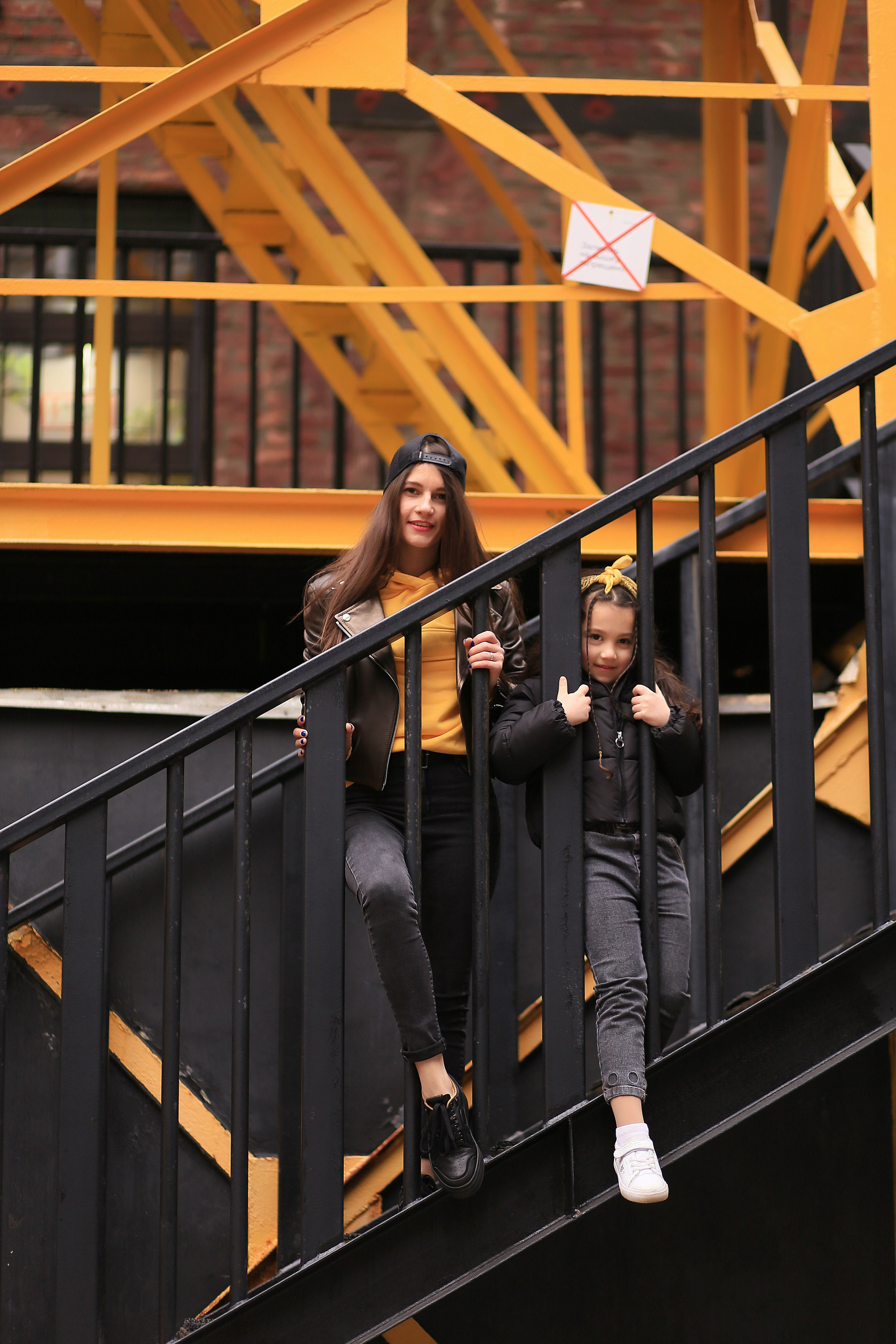 Яна и Лера — крутые девчонки. Фотограф Москва Лара Чайка