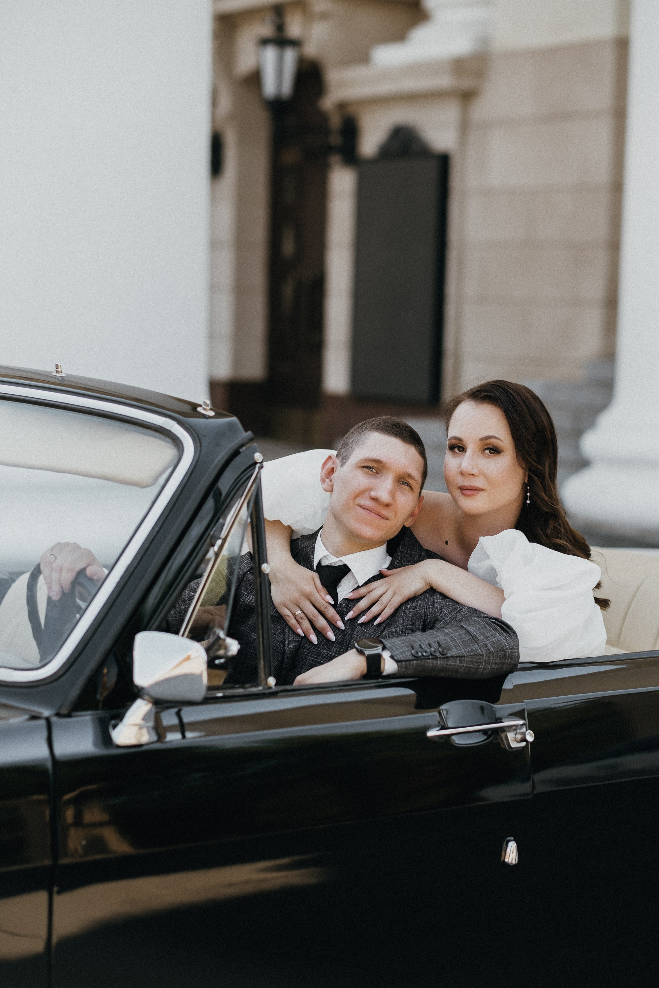 Свадебная съемка с машиной Волгоград. Свадебный и семейный фотограф в Волгограде Кристина Иванова