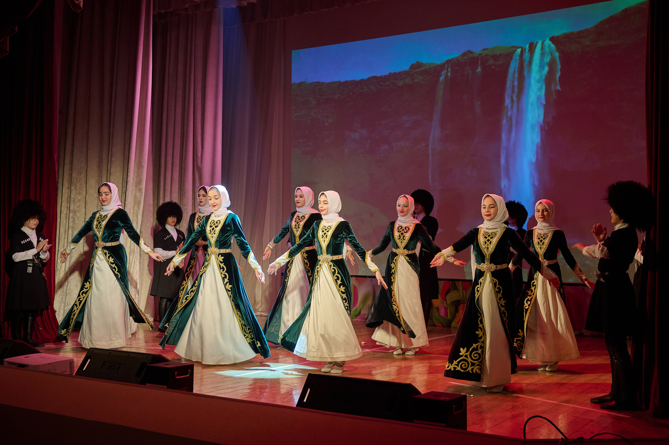 45 лет Дому Культуры. Жизнь курорта Кабардинка в фотографиях