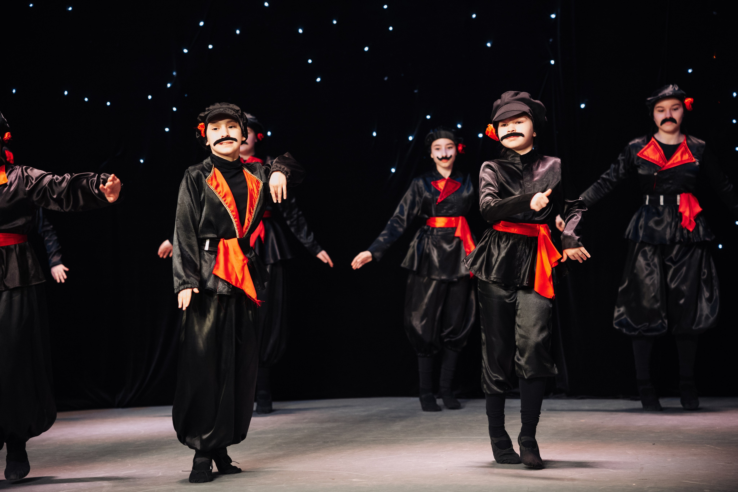 Благотворительный концерт в помощь Артему Сардаряну. Фотограф Артем Севостьянов. Профессиональная фотосъемка в Ногинске, Москве, Московской области и за границей