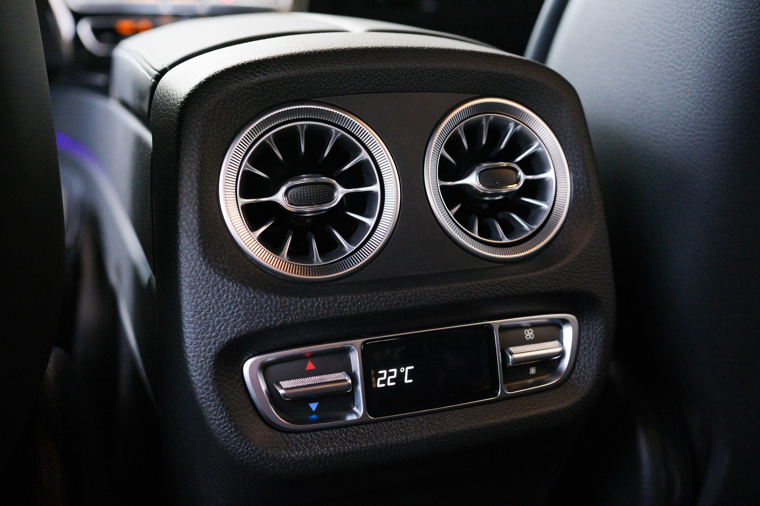 климат для задних пассажиров