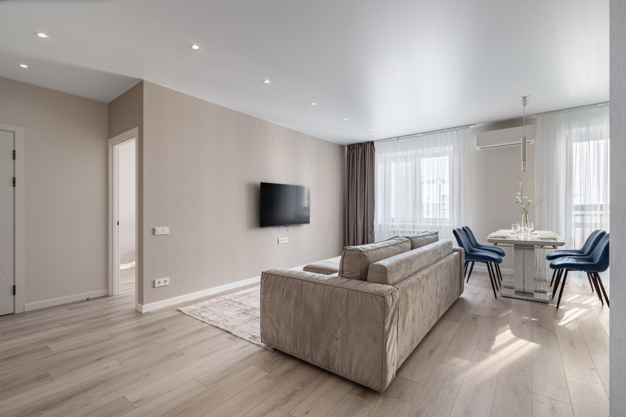 Съемка для посуточной аренды. Интерьерный фотограф и ретушер в Красноярске Денис Антропов