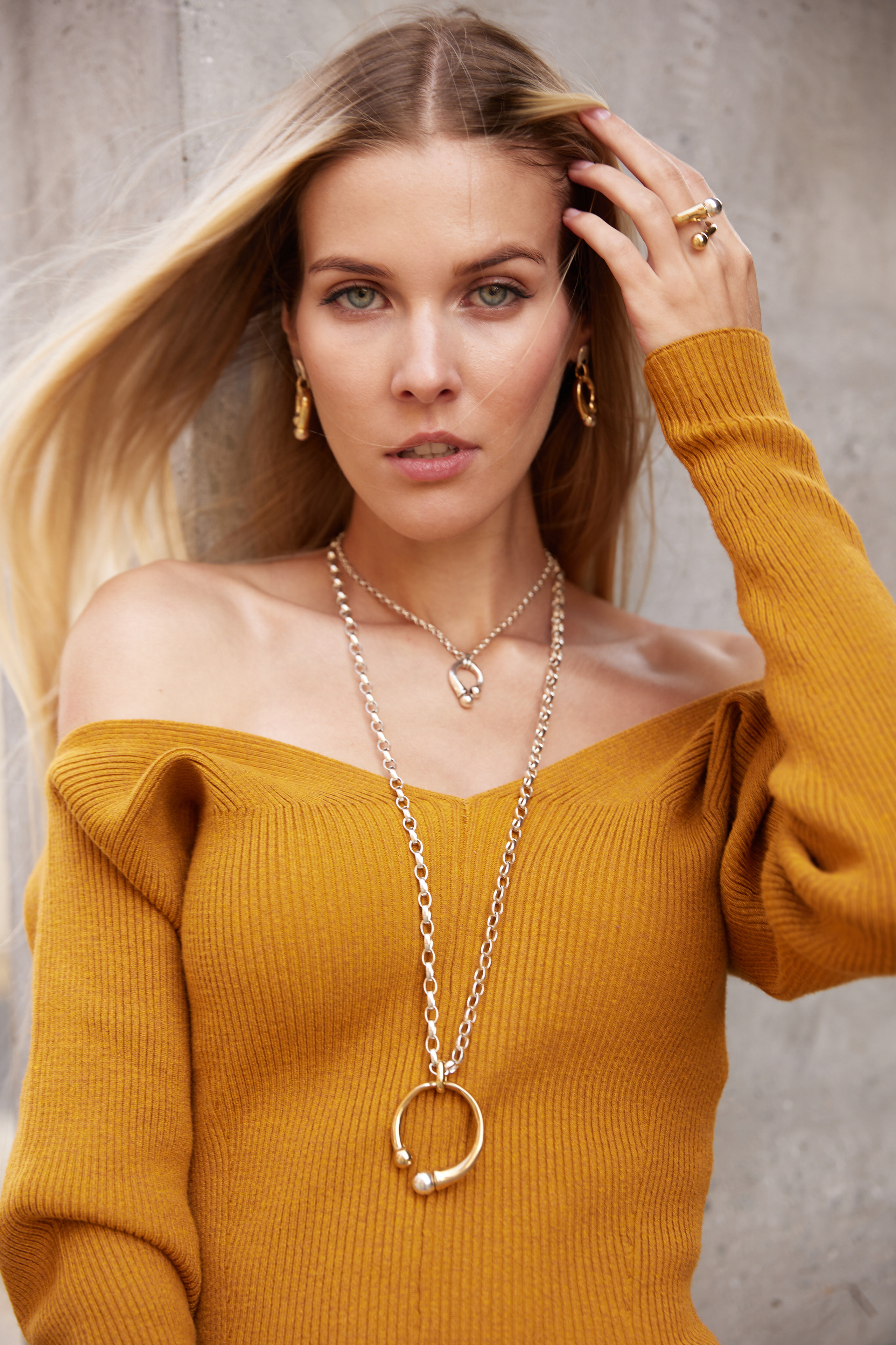 Фотосъемка в стиле стритстайл. Фото для Маркетплейсов -Озон, Валберис