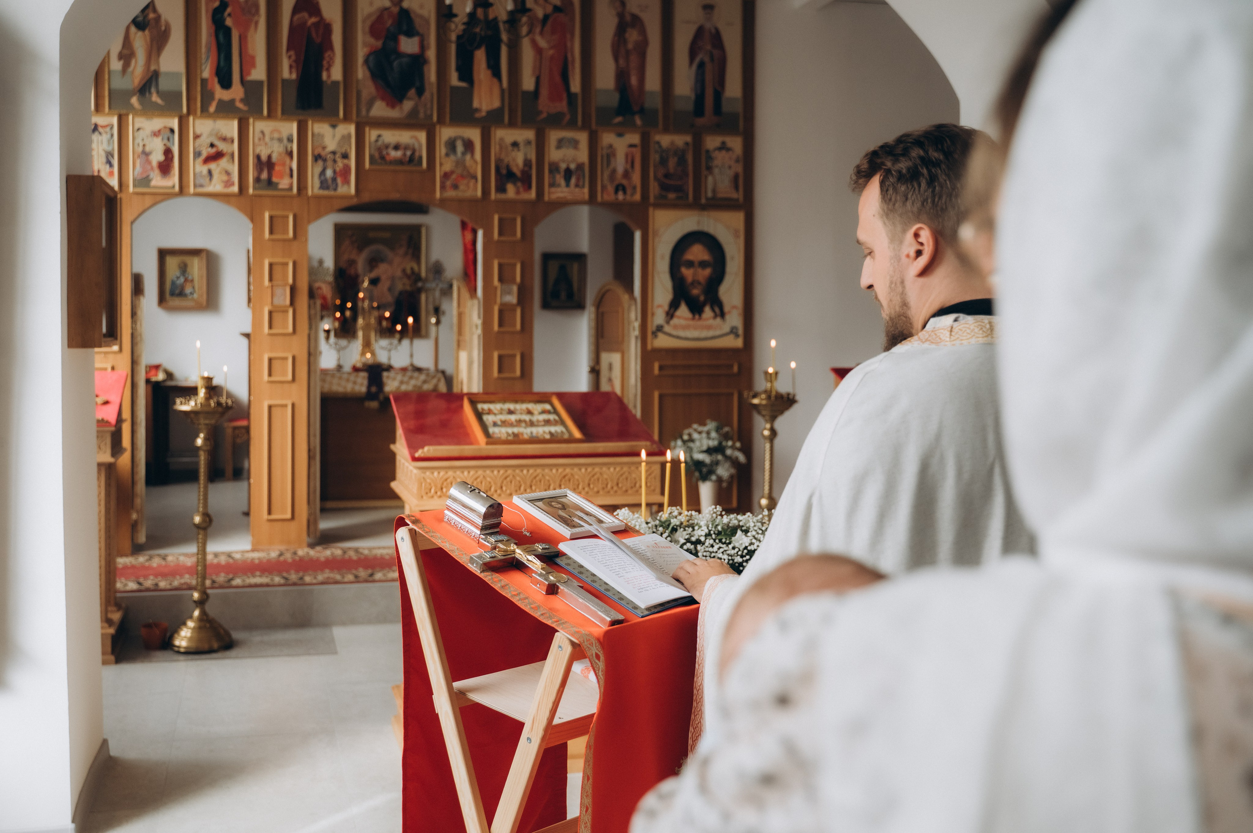 Крещение Ромы (Приход храма святой Равноапостольной княгини Ольги). Семейный фотограф в Минске Дарья Дреко